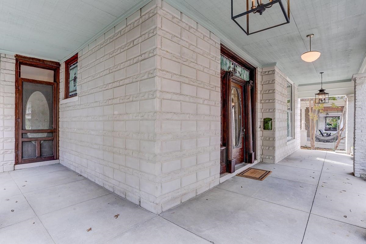 1323 Carr Ave Property Photo 3