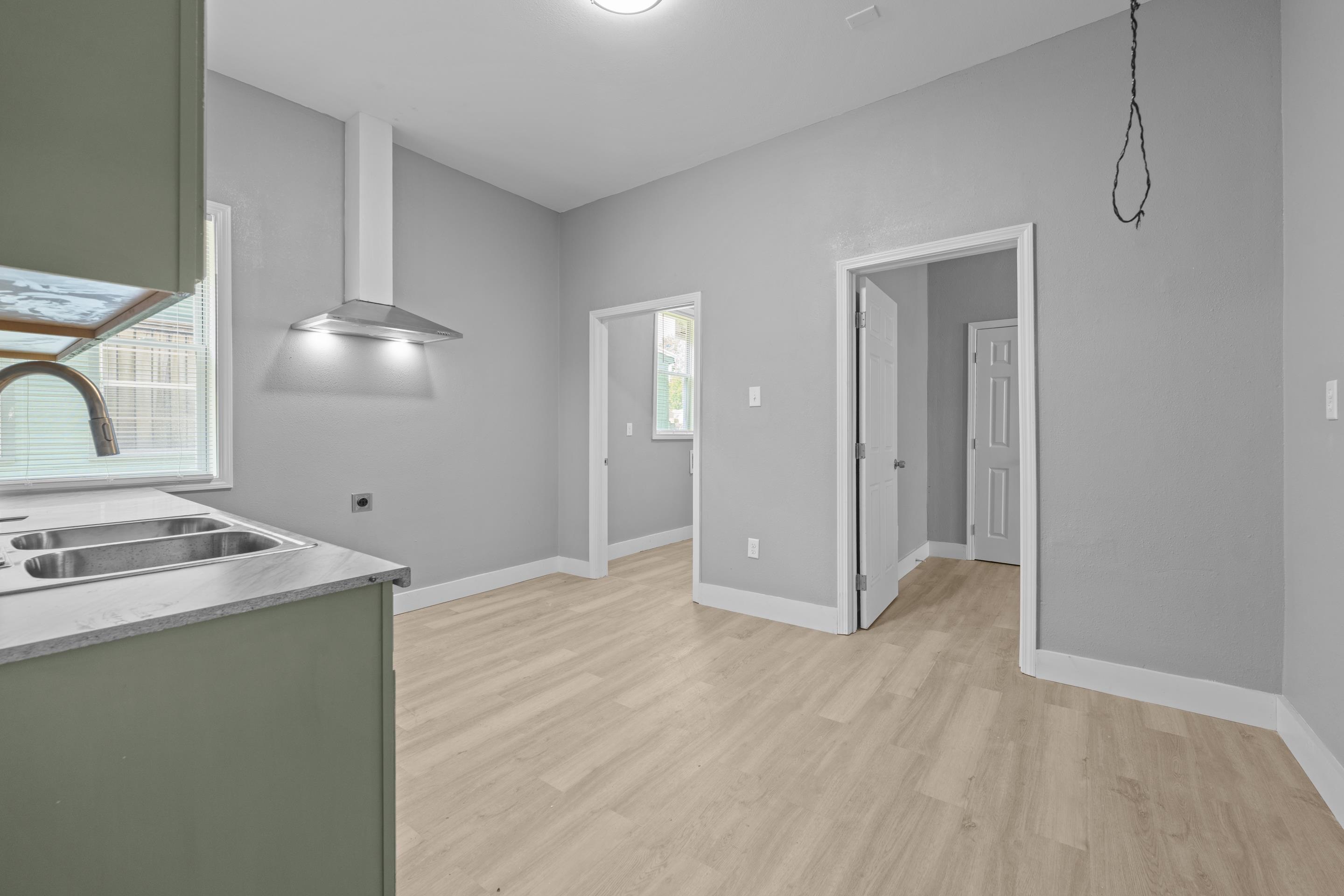1181 Coker Ave Property Photo 4