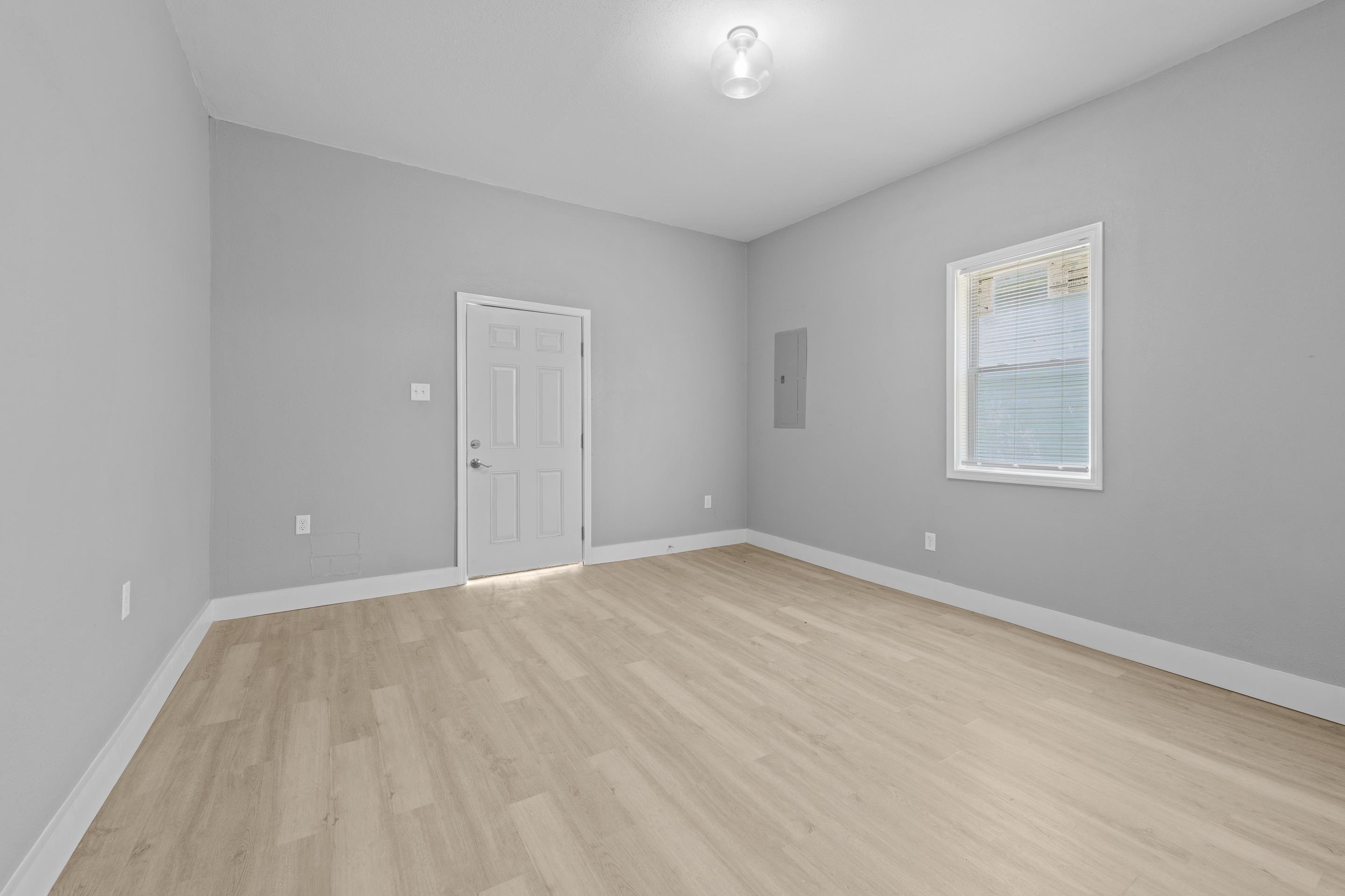 1181 Coker Ave Property Photo 9