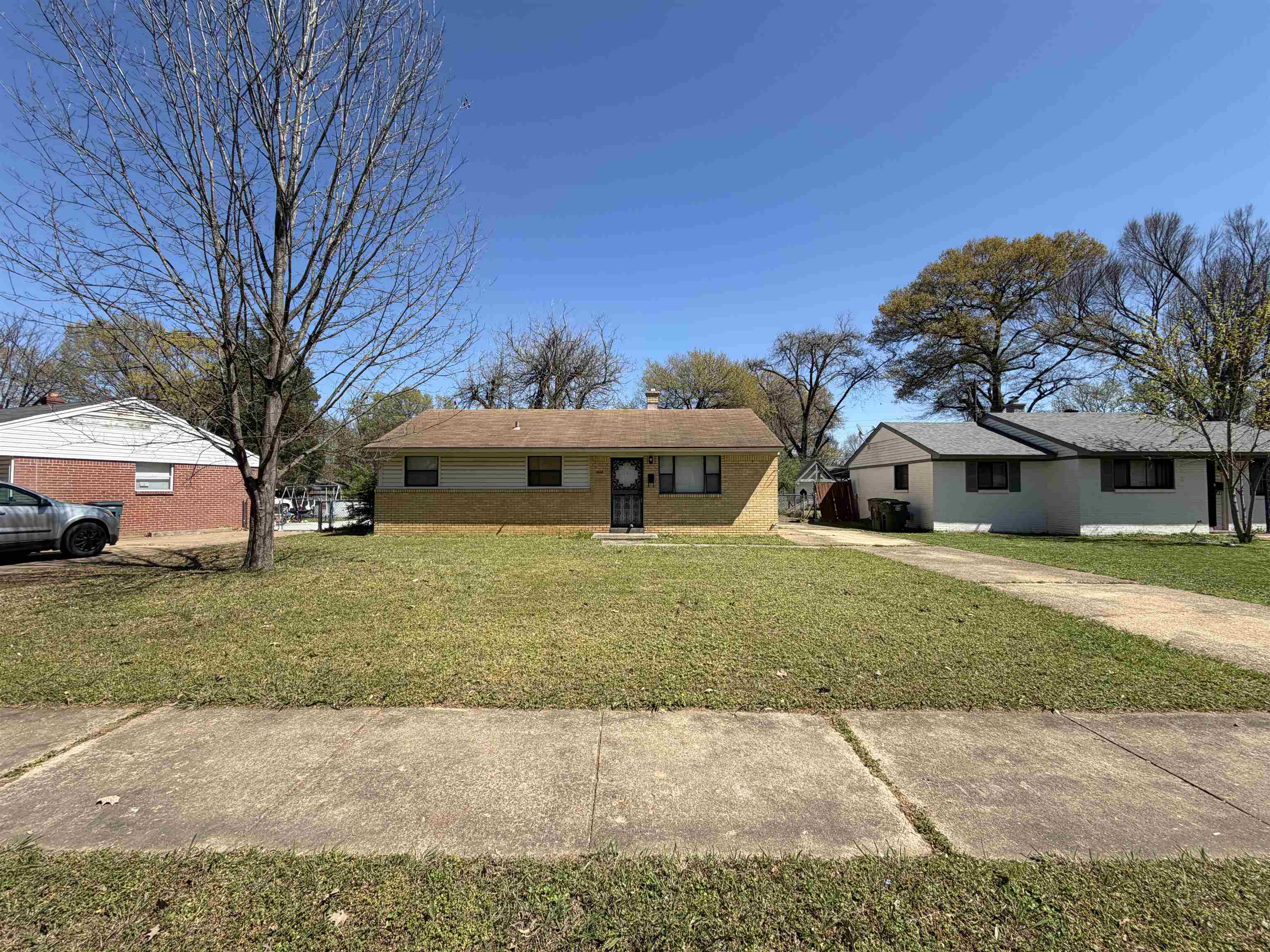 1068 Buckner Rd Property Photo 1