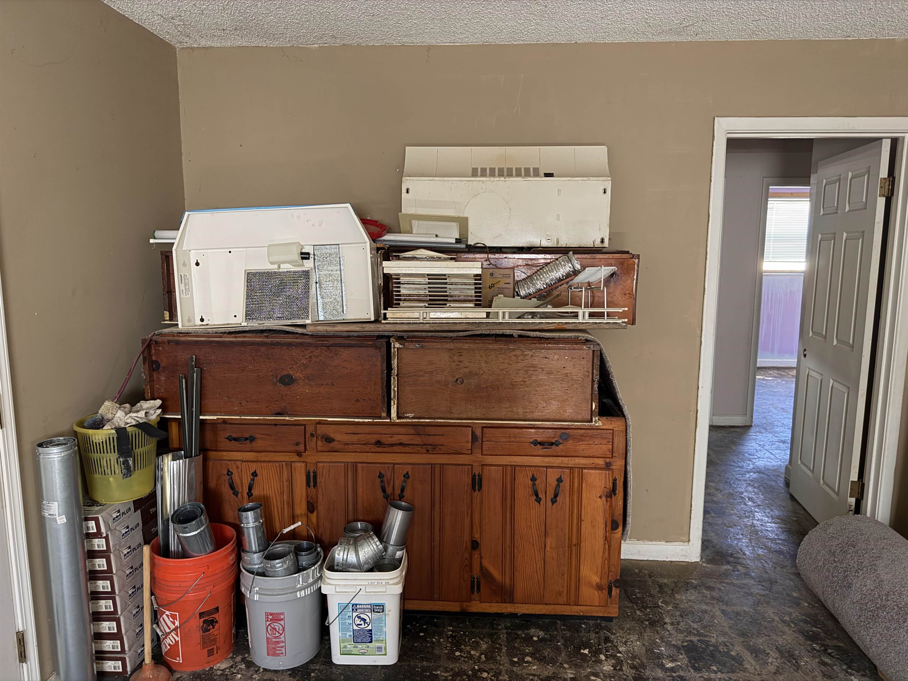 1068 Buckner Rd Property Photo 6