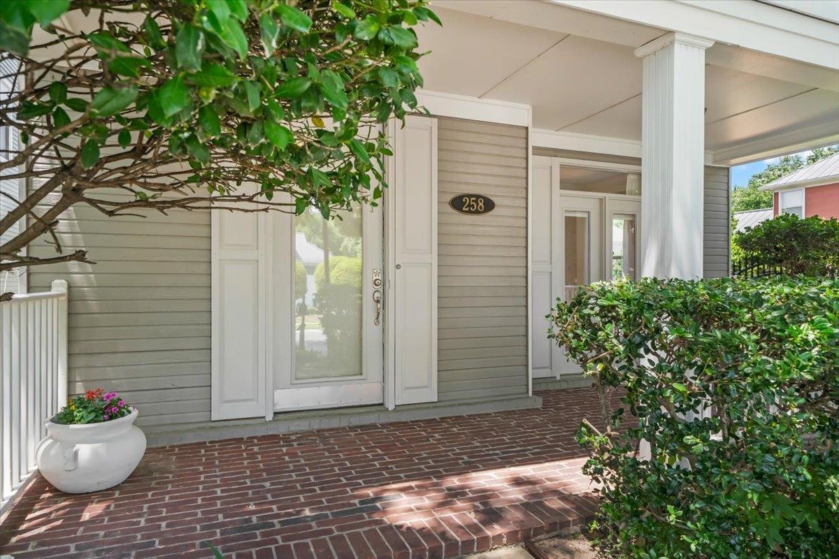 258 Fleets Island Dr Property Photo 4