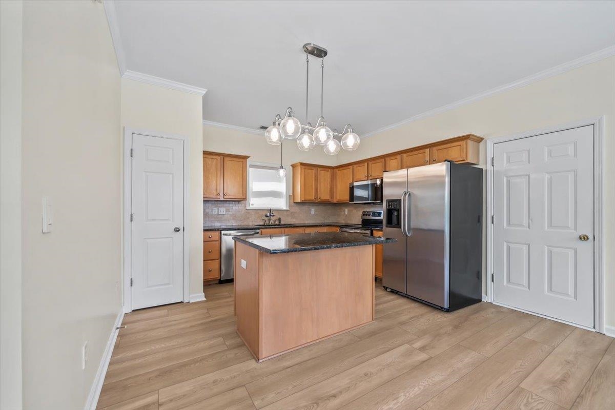 258 Fleets Island Dr Property Photo 8