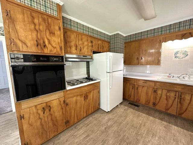 15 Pine St Property Photo 3