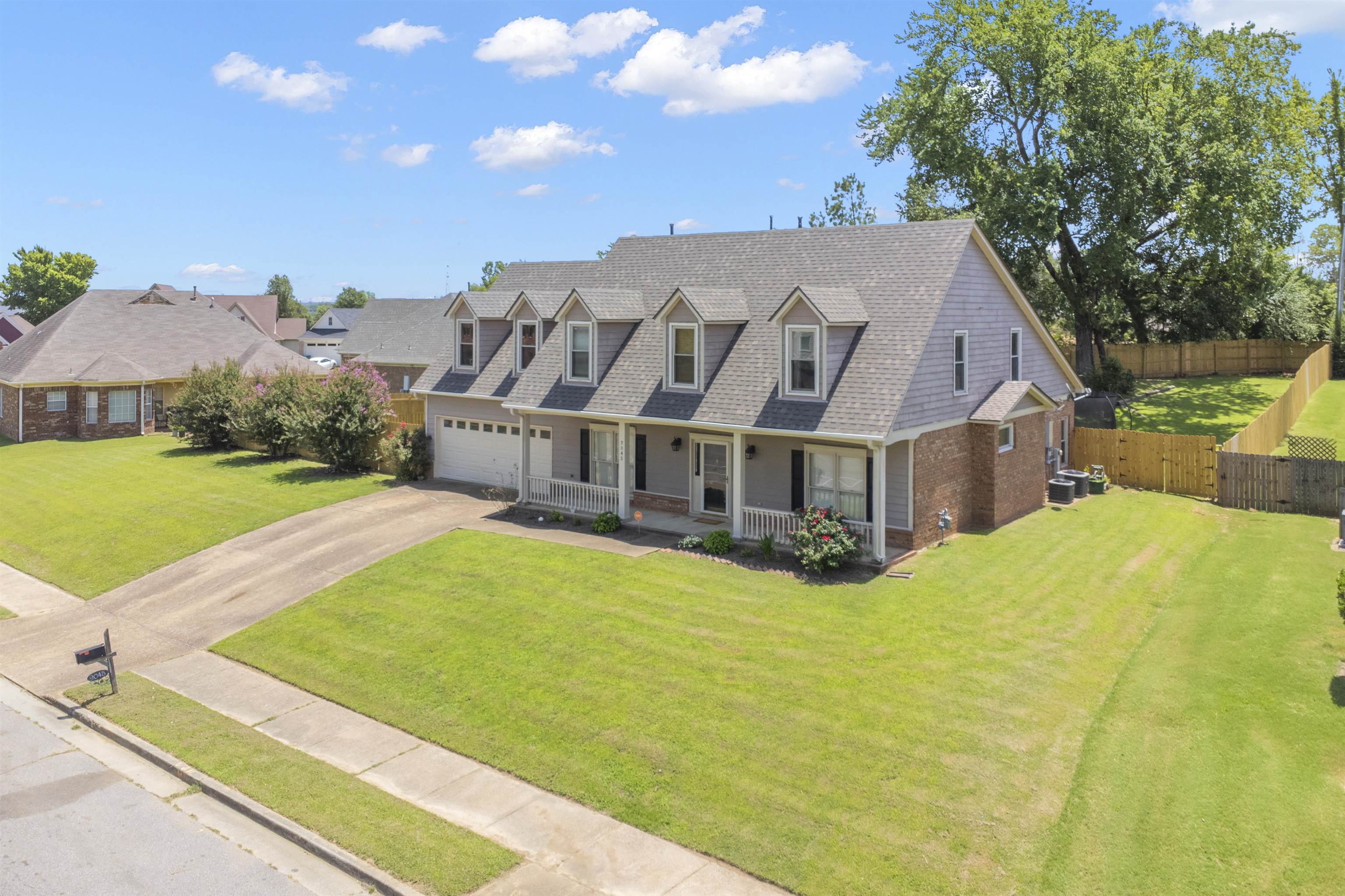 9045 Chimneyrock Blvd Property Photo 4