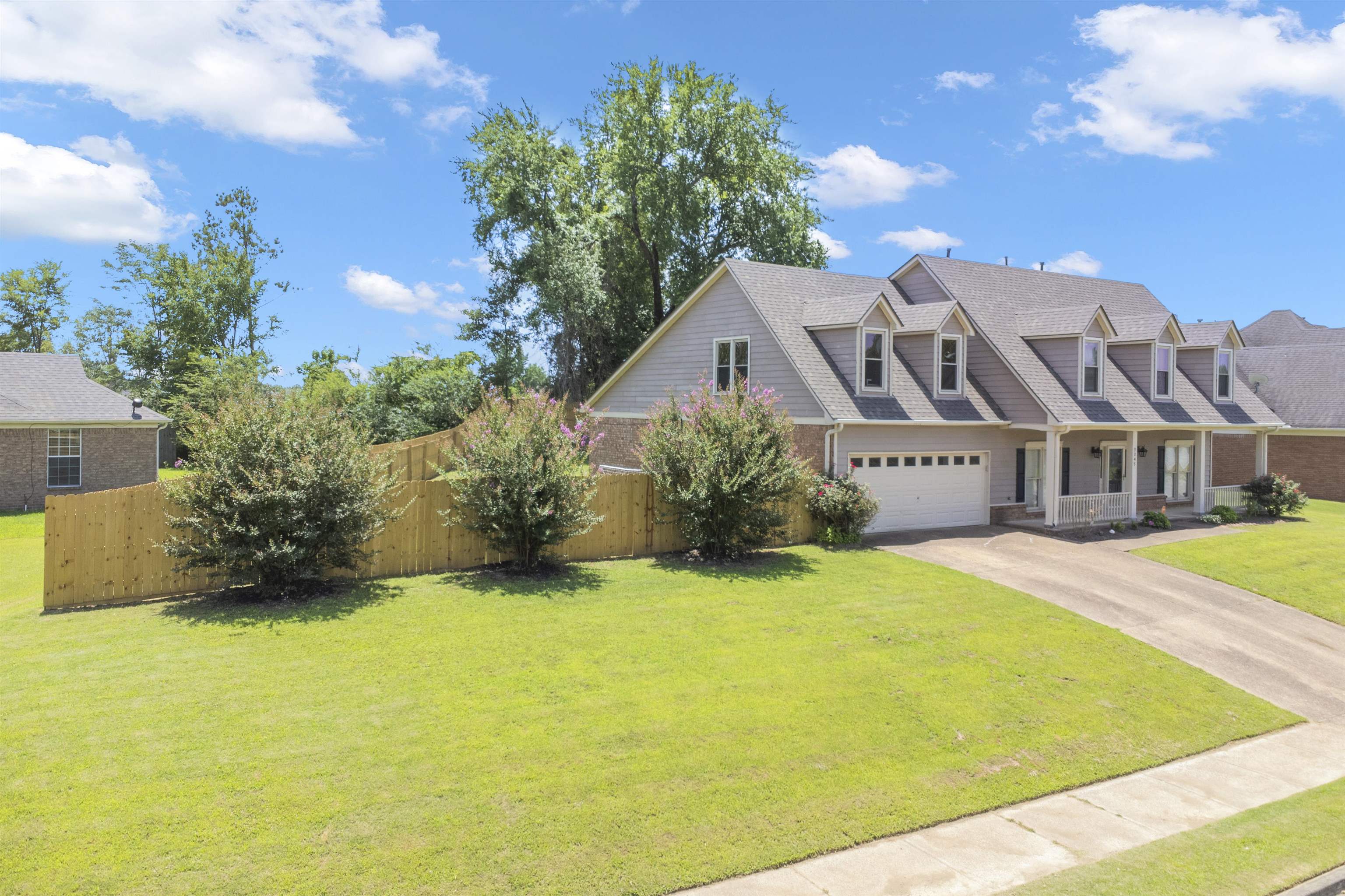 9045 Chimneyrock Blvd Property Photo 5