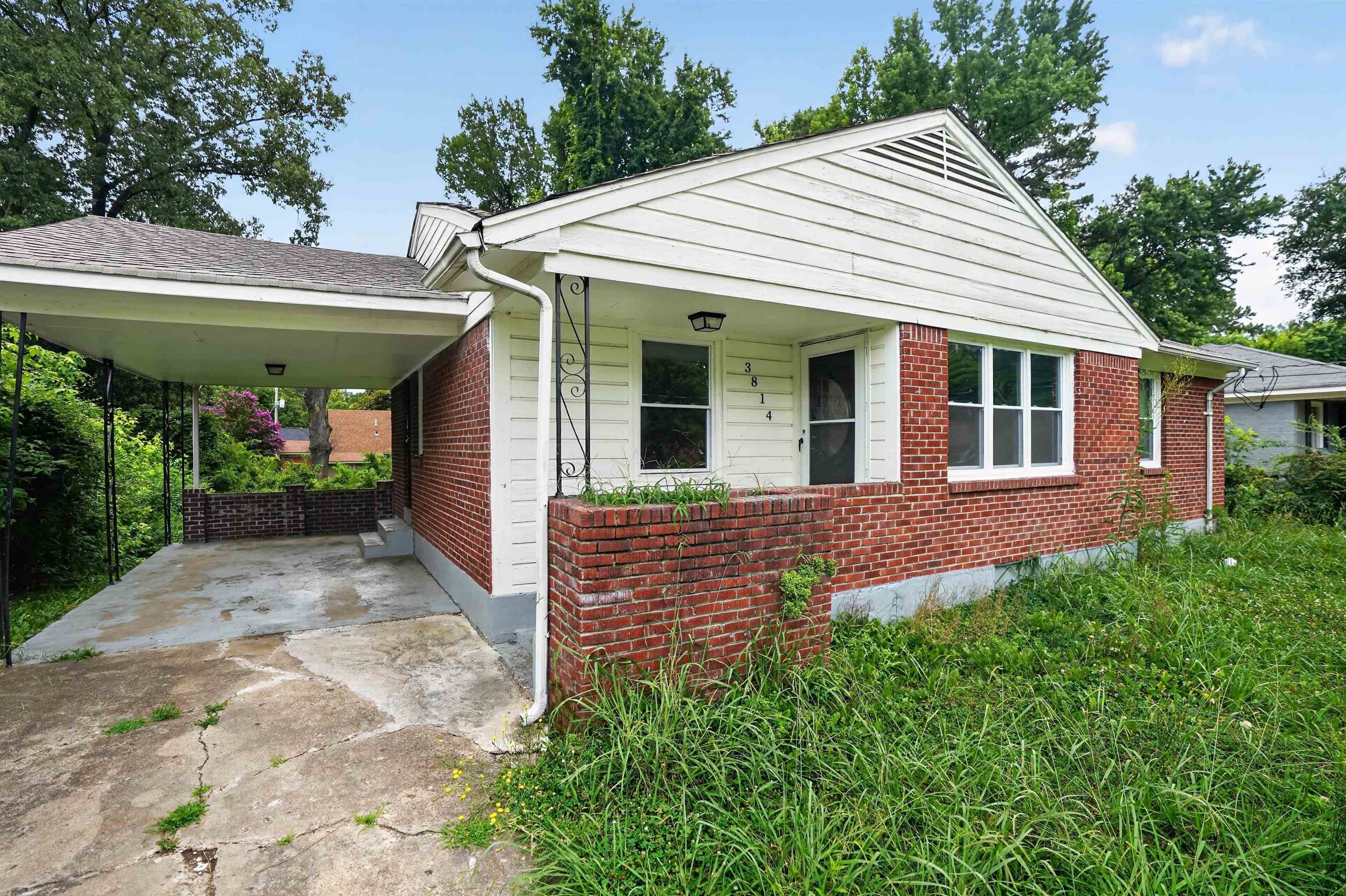3814 Windcrest Rd Property Photo 3