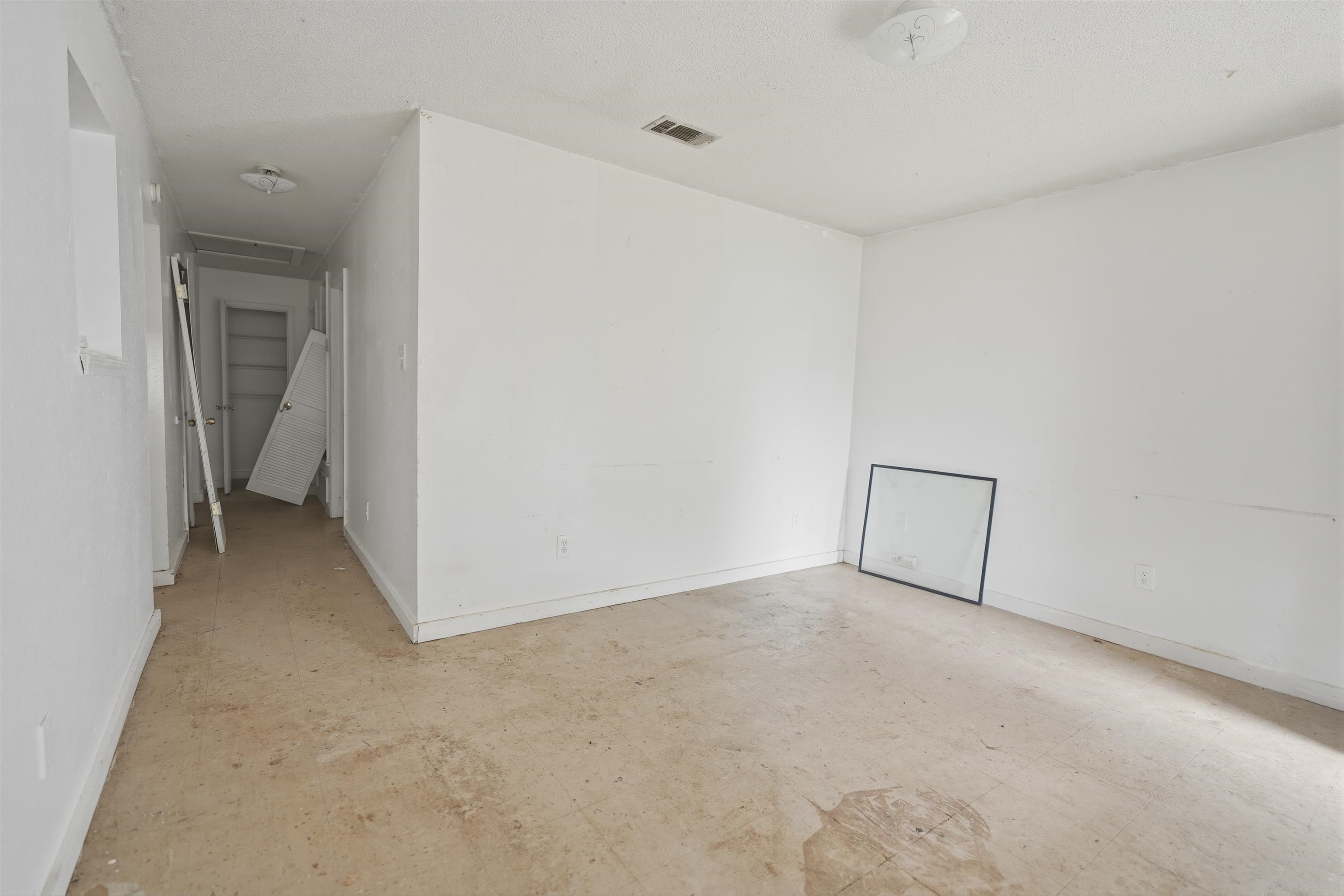 3842 Tessland Rd Property Photo 11