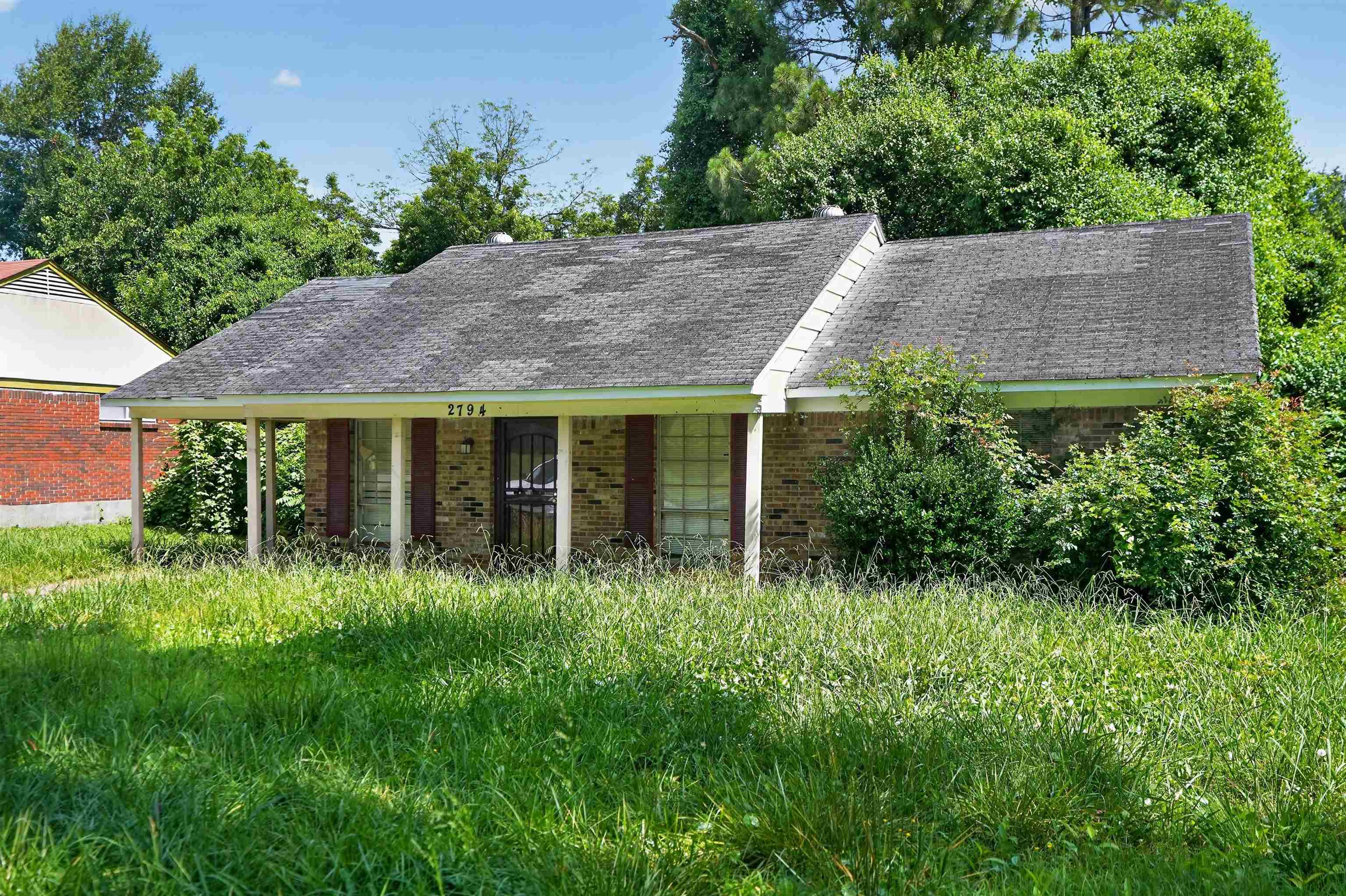 2794 Lake Park Rd Property Photo 3