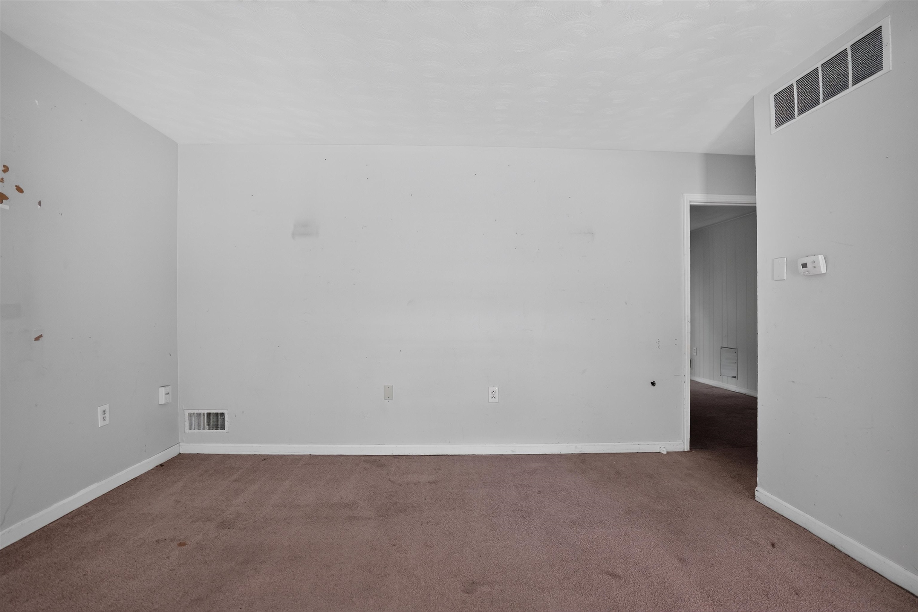 1107 Highland St Property Photo 3