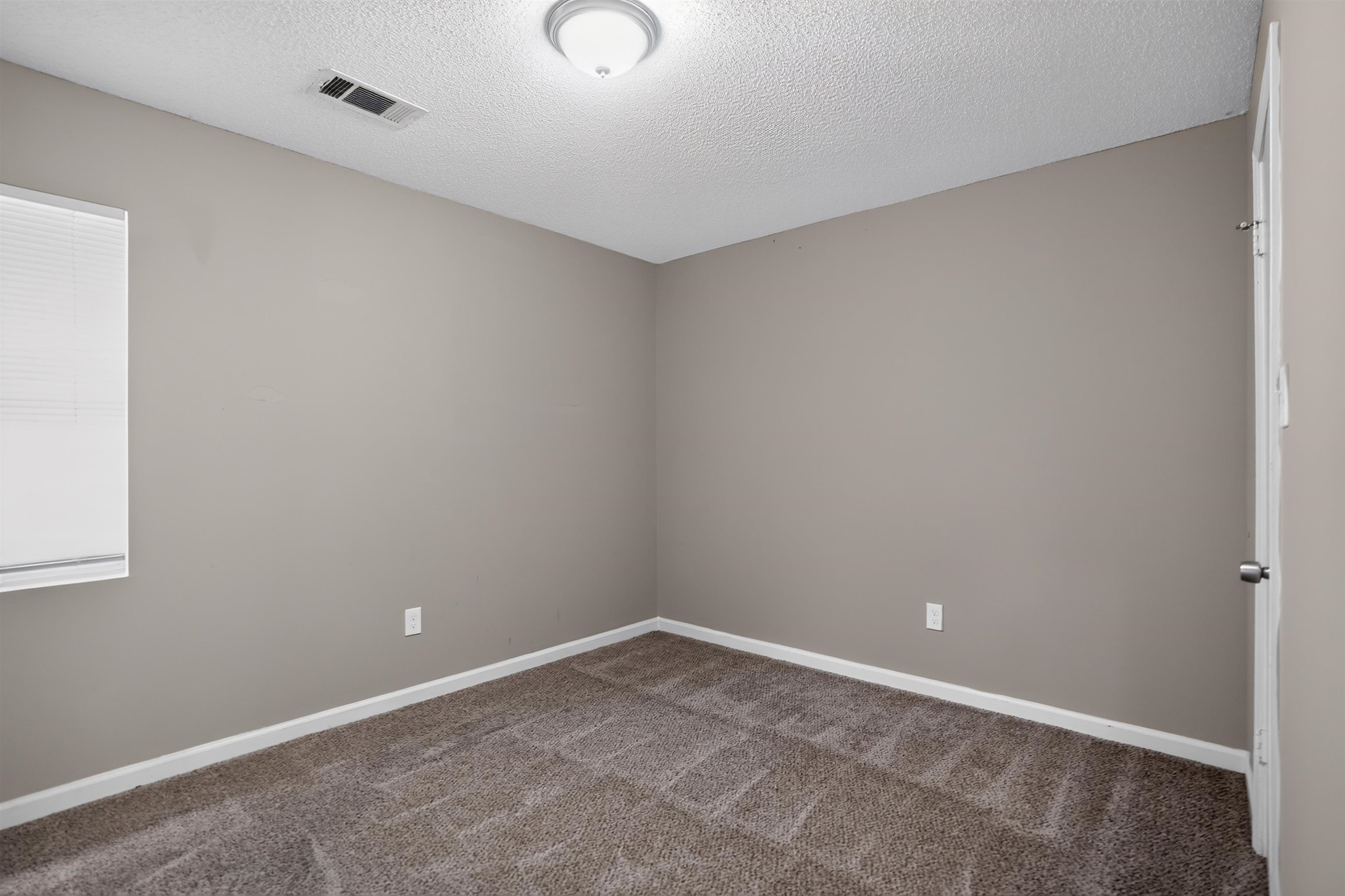 1107 Highland St Property Photo 19