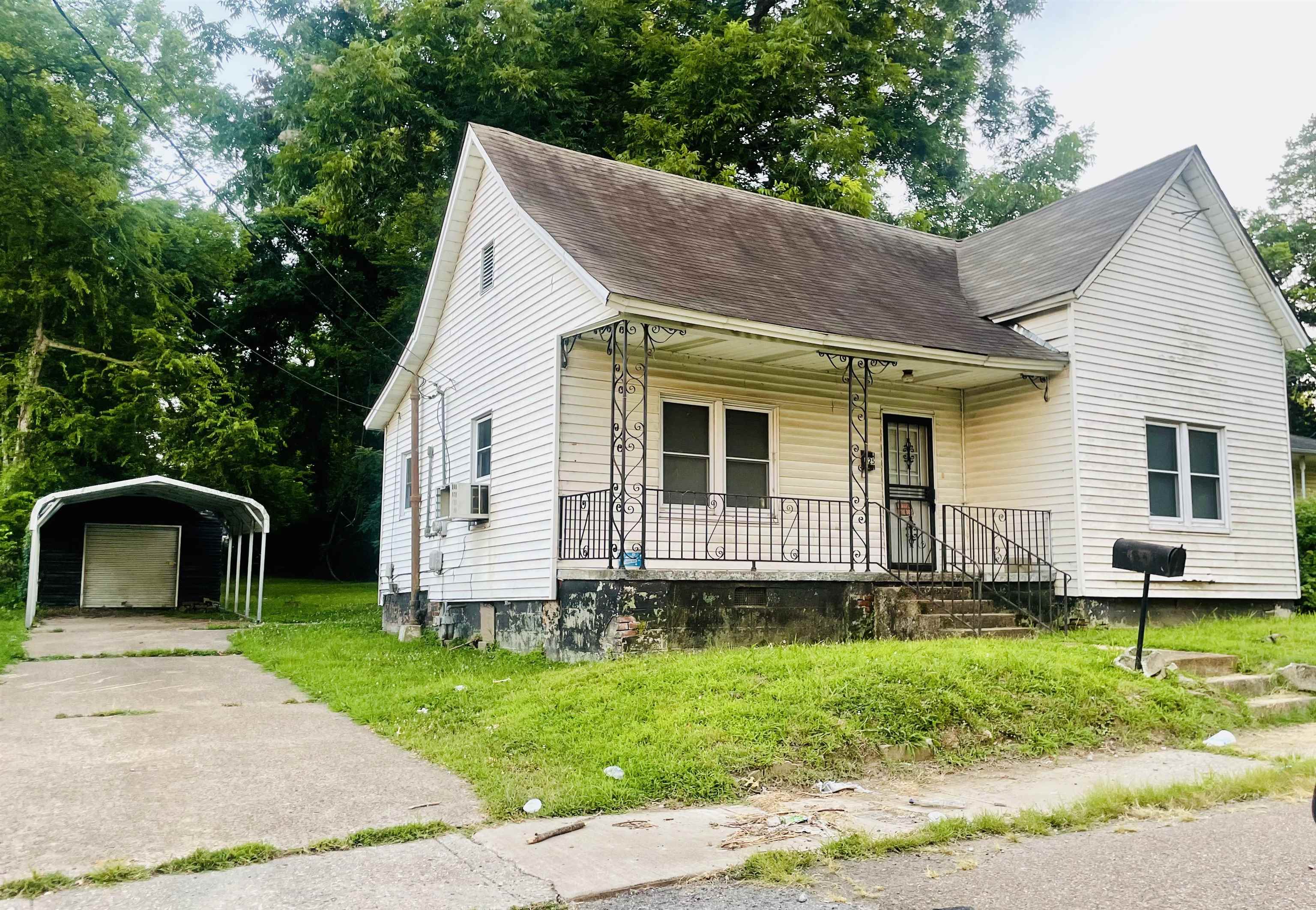 425 Long Ave Property Photo 2