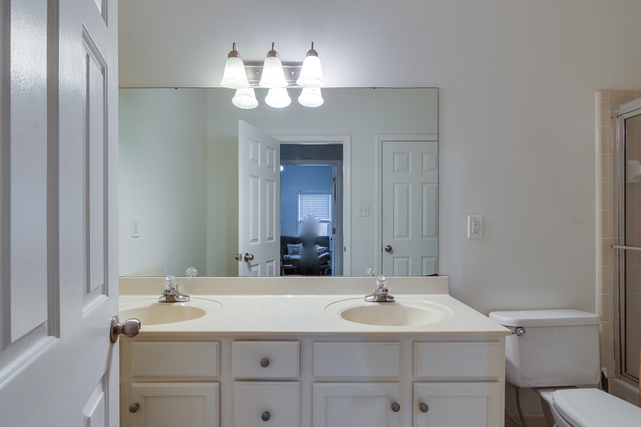 1180 Chapel Park Blvd Property Photo 27