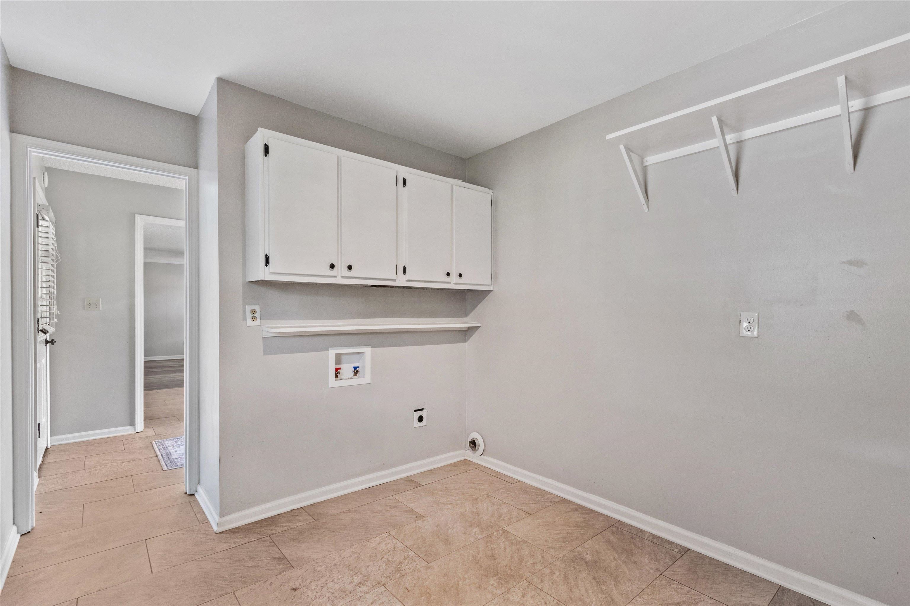 3877 Sabal Hill Dr Property Photo 8