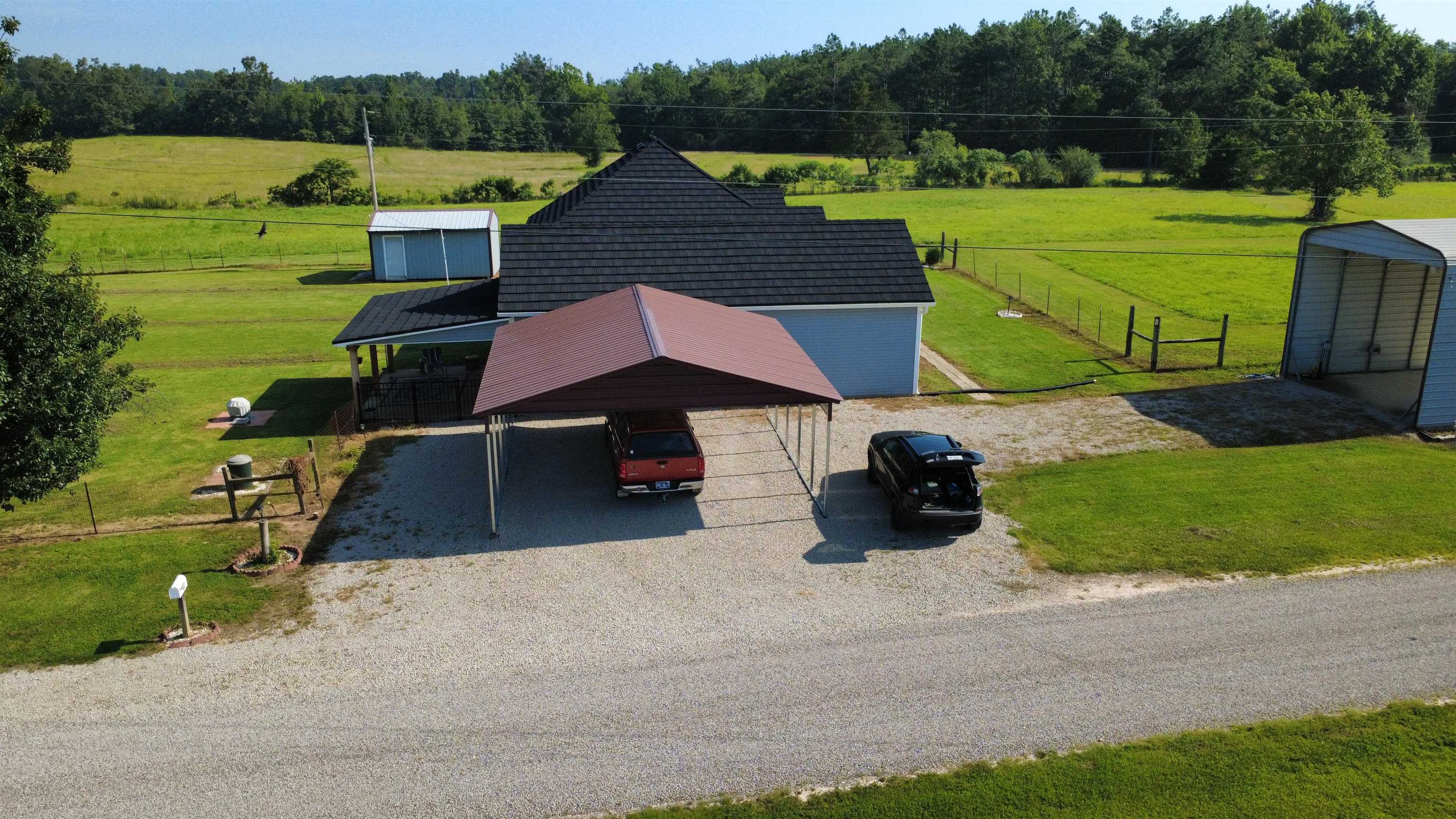 47 Nabors Dr Property Photo 4