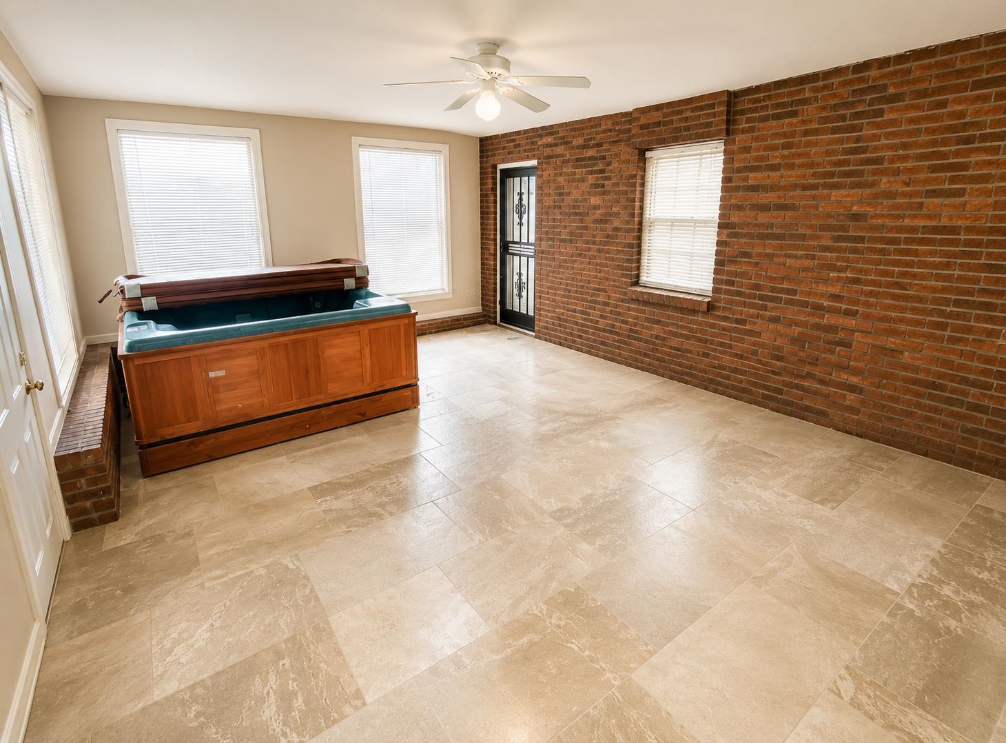 6888 Kingham Cv Property Photo 13