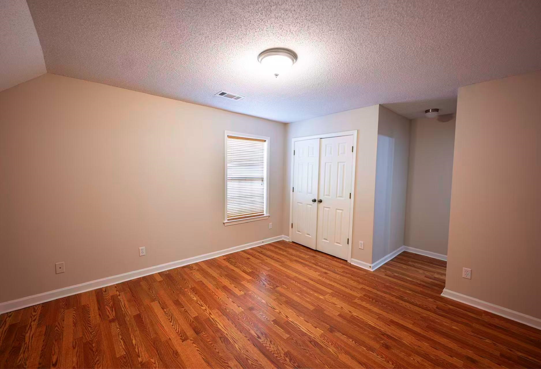 9374 Laurel Hill Dr Property Photo 19