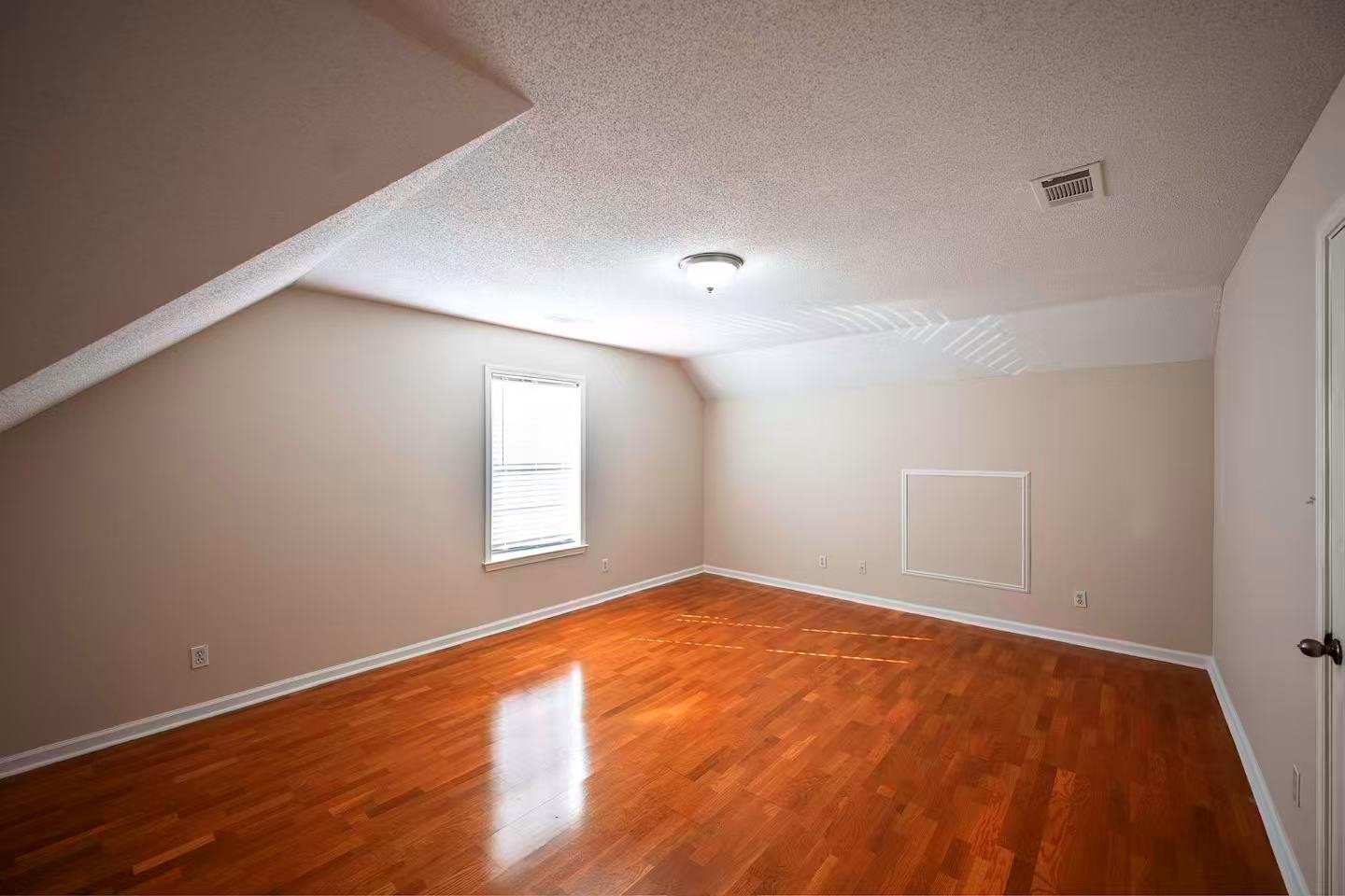 9374 Laurel Hill Dr Property Photo 20