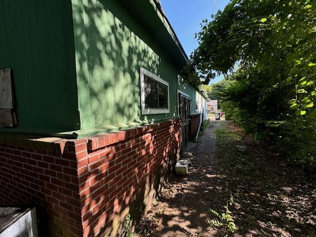 2396 Golden Ave Property Photo 4