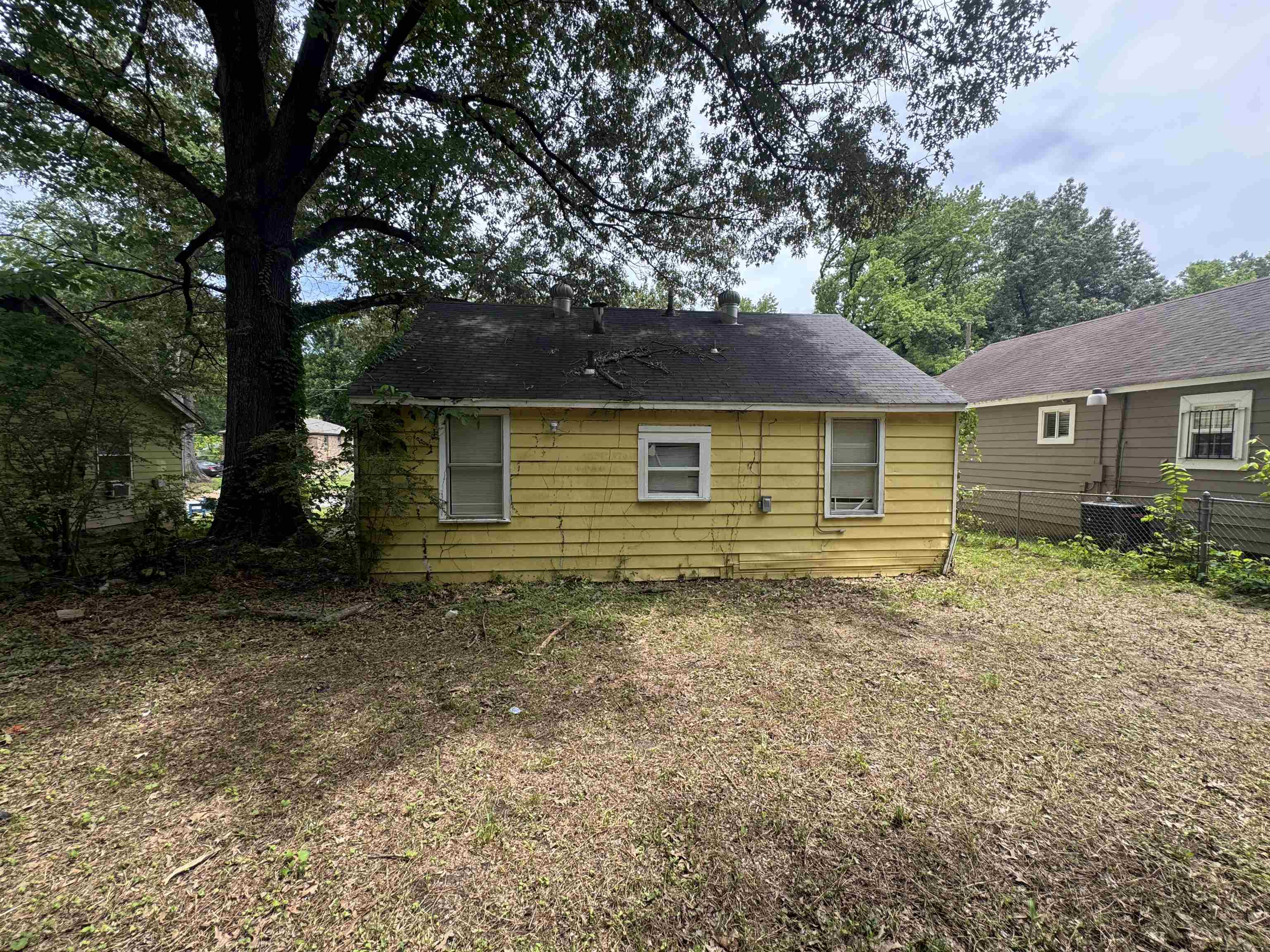 3115 Morningside St Property Photo 6