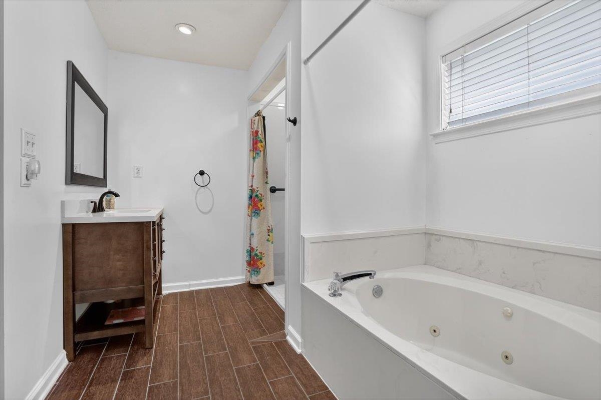 3929 Carrie Brook Cv Property Photo 18