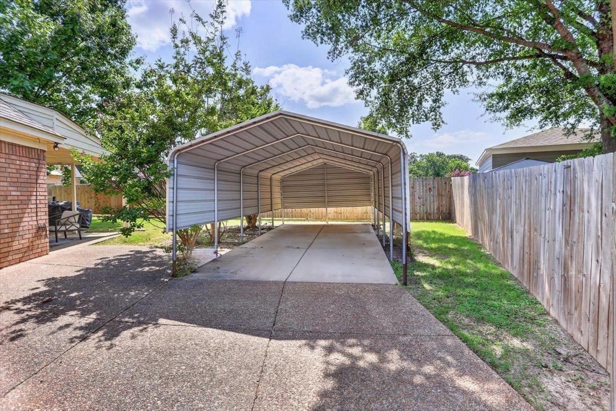 3929 Carrie Brook Cv Property Photo 24