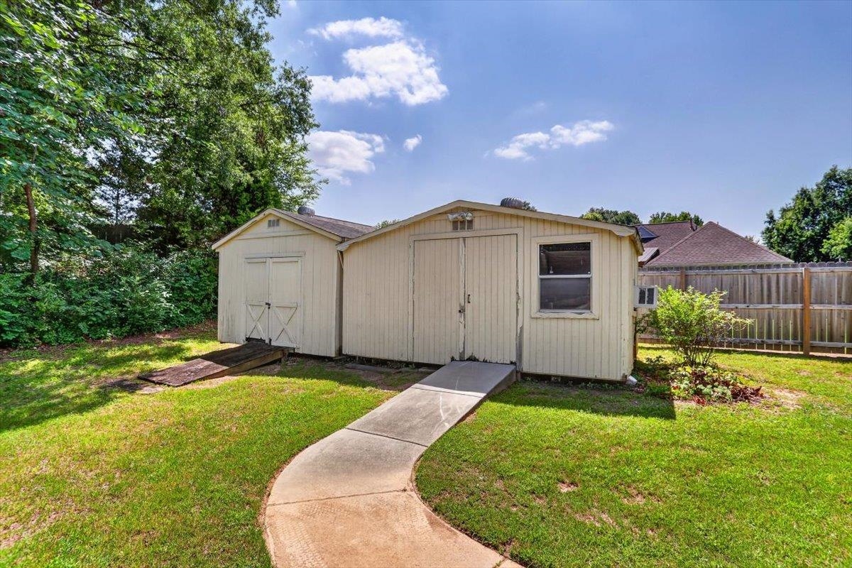 3929 Carrie Brook Cv Property Photo 26