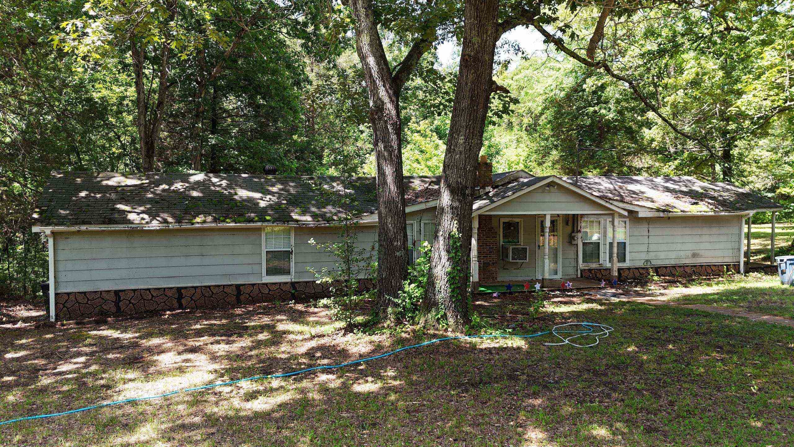205 Van Buren Ln Property Photo 1