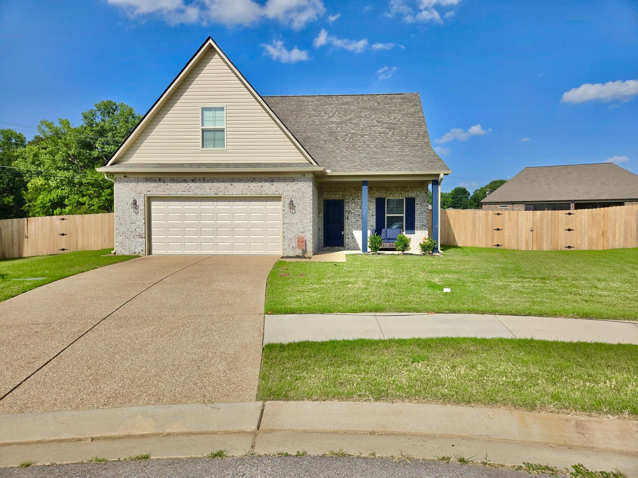 54 FORSYTH LN Property Photo 1