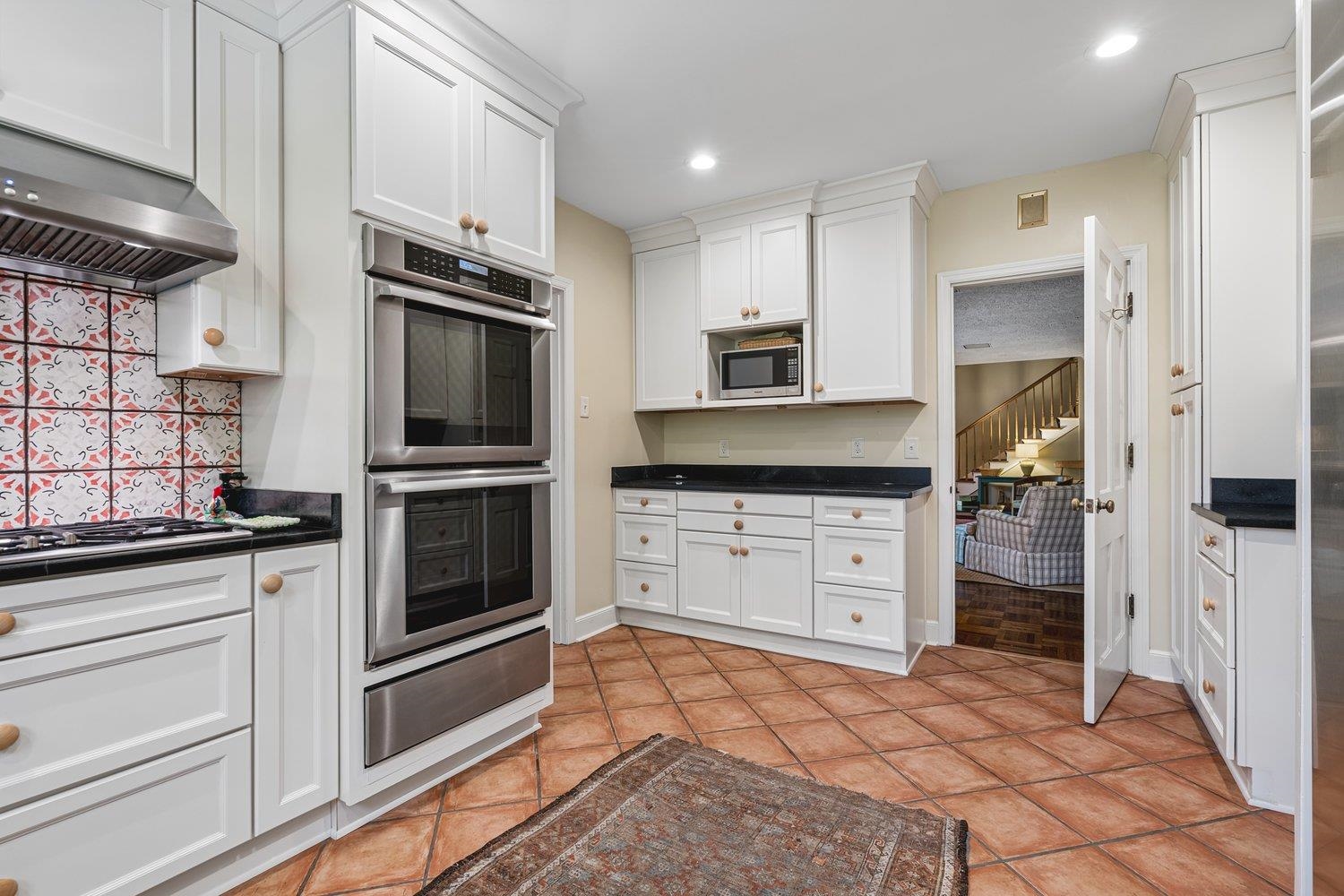92 Hollyoke Ln Property Photo 18