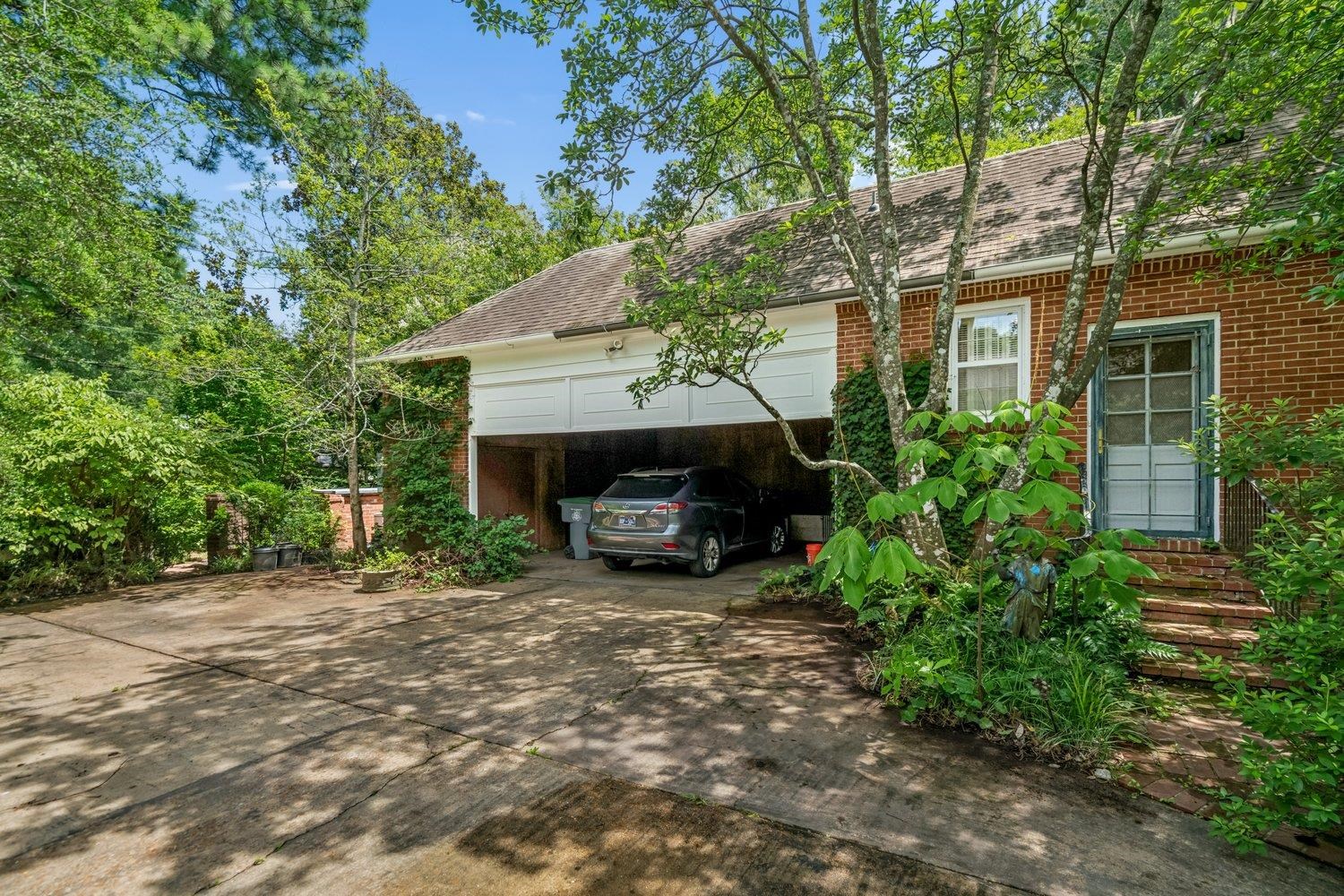 92 Hollyoke Ln Property Photo 39