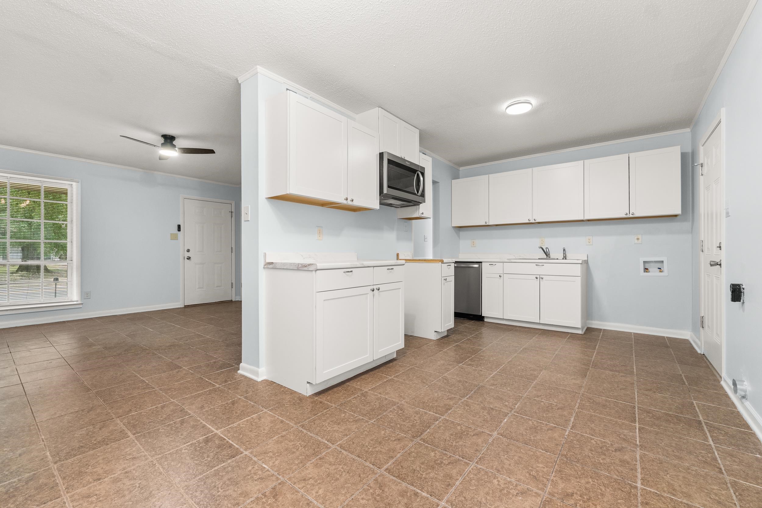 2885 Clearbrook St Property Photo 5