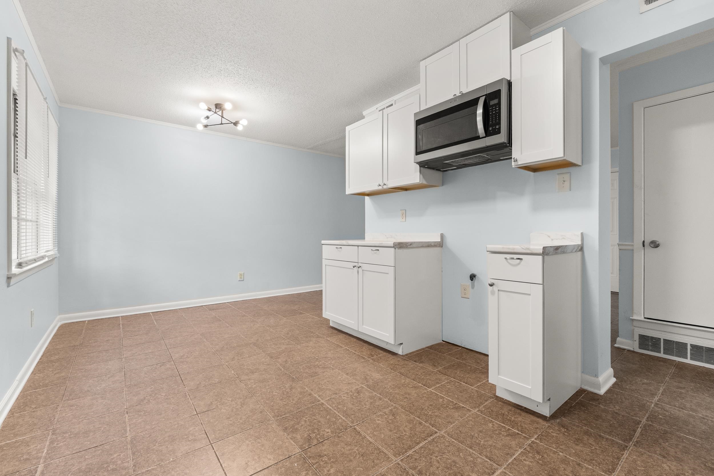 2885 Clearbrook St Property Photo 7