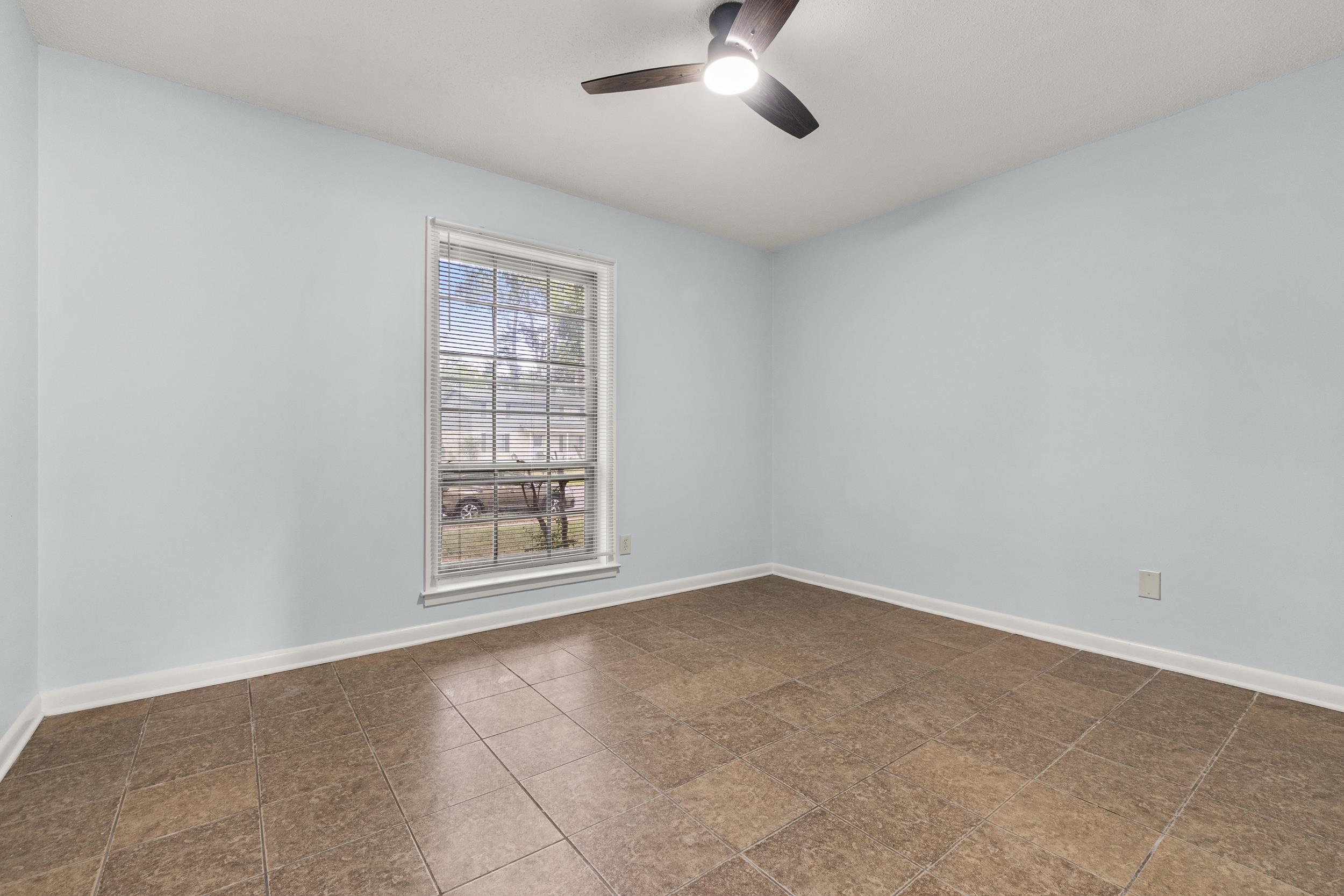 2885 Clearbrook St Property Photo 14
