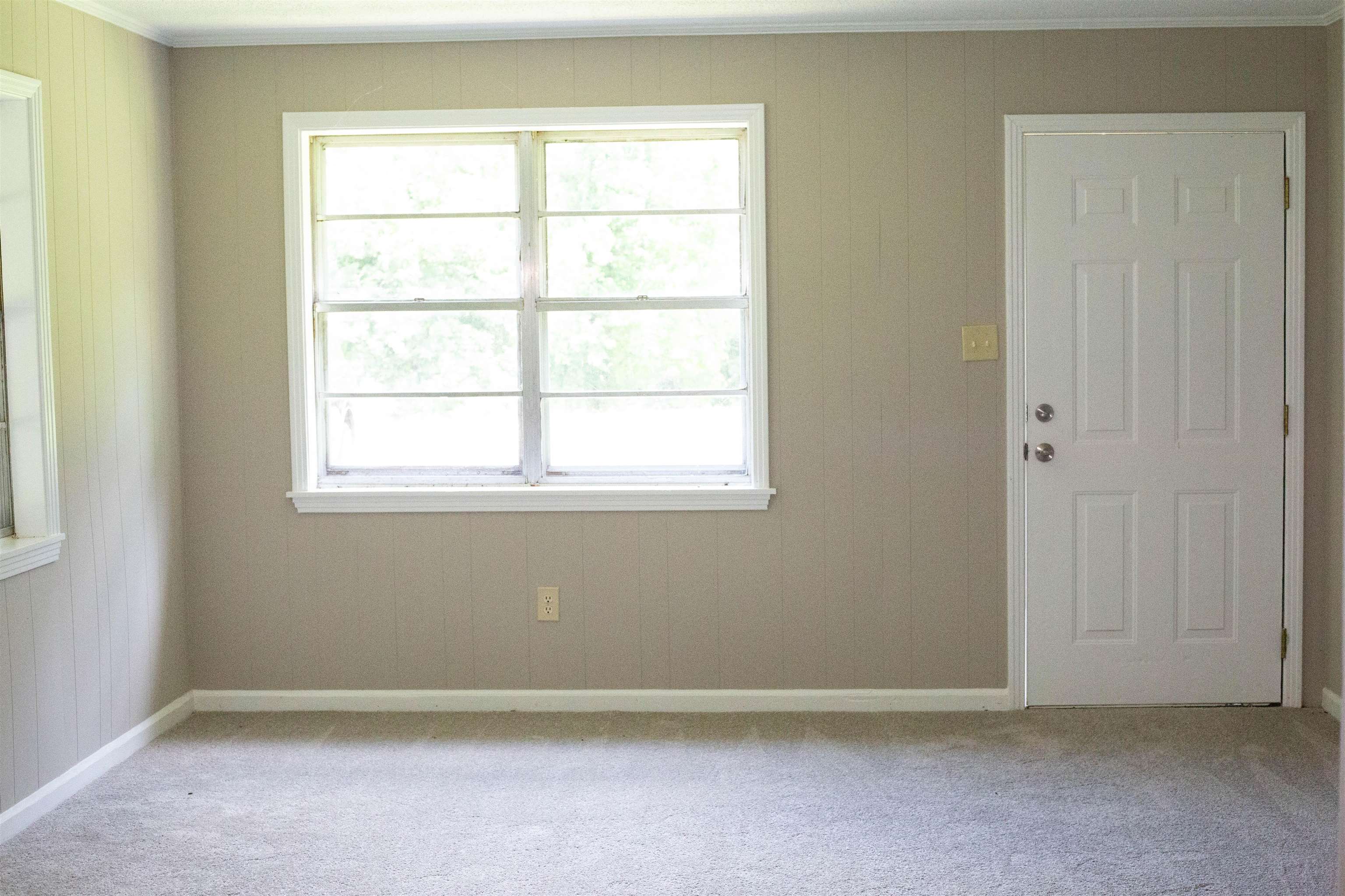 583 Armstrong Rd Property Photo 7