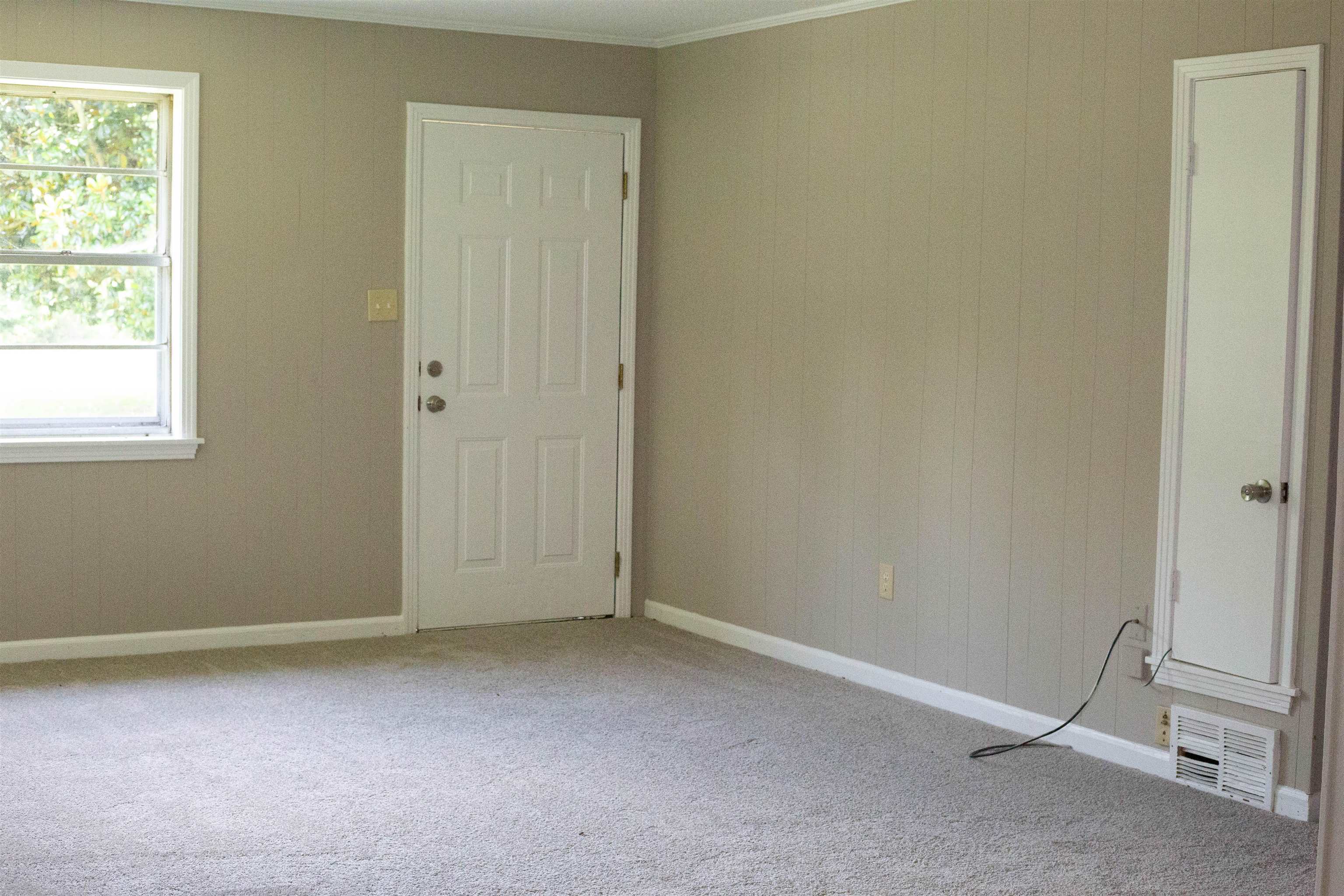583 Armstrong Rd Property Photo 8