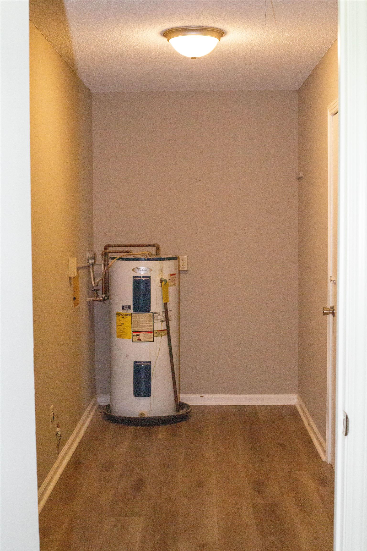 583 Armstrong Rd Property Photo 14