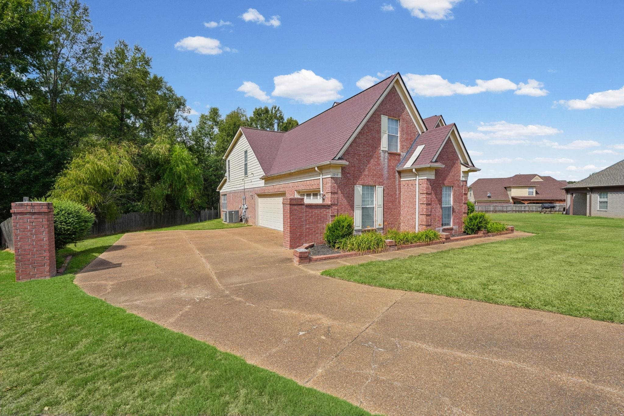 7253 Rourke Cir Property Photo 4