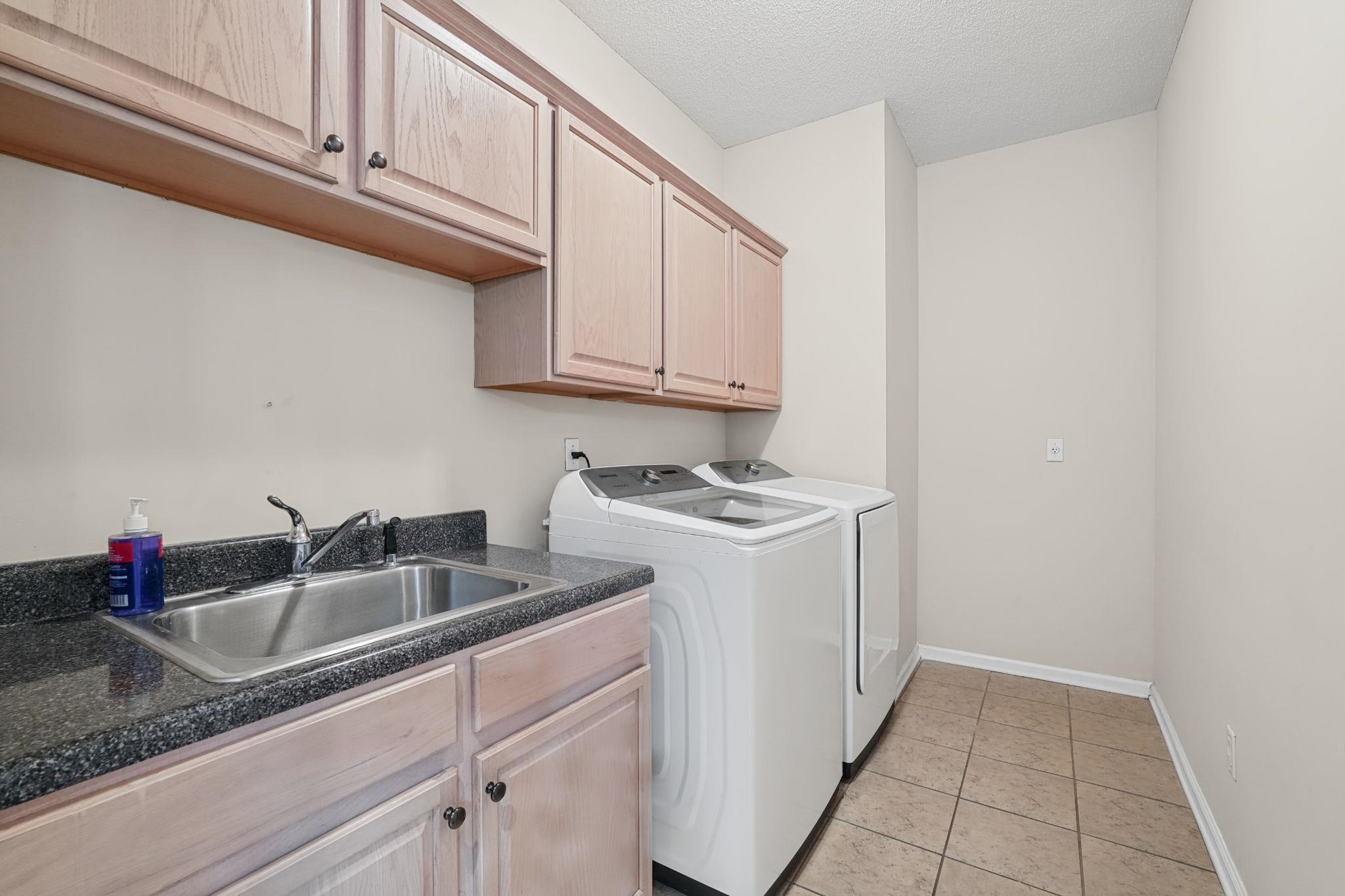 7253 Rourke Cir Property Photo 14