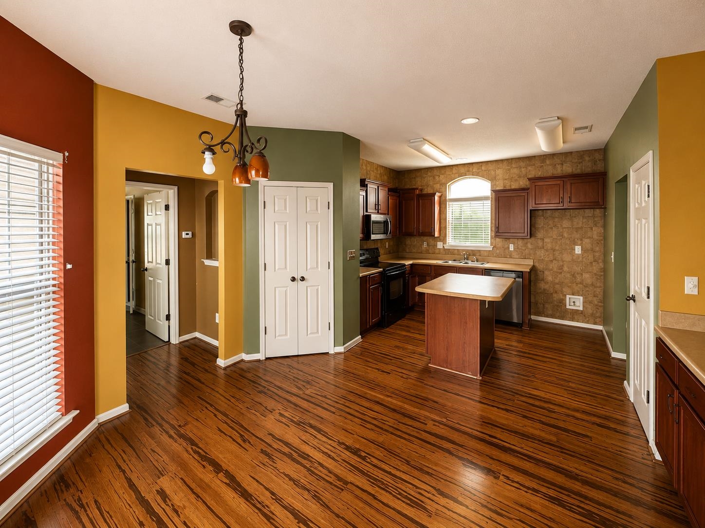 4883 Saddlehorn Dr Property Photo 7
