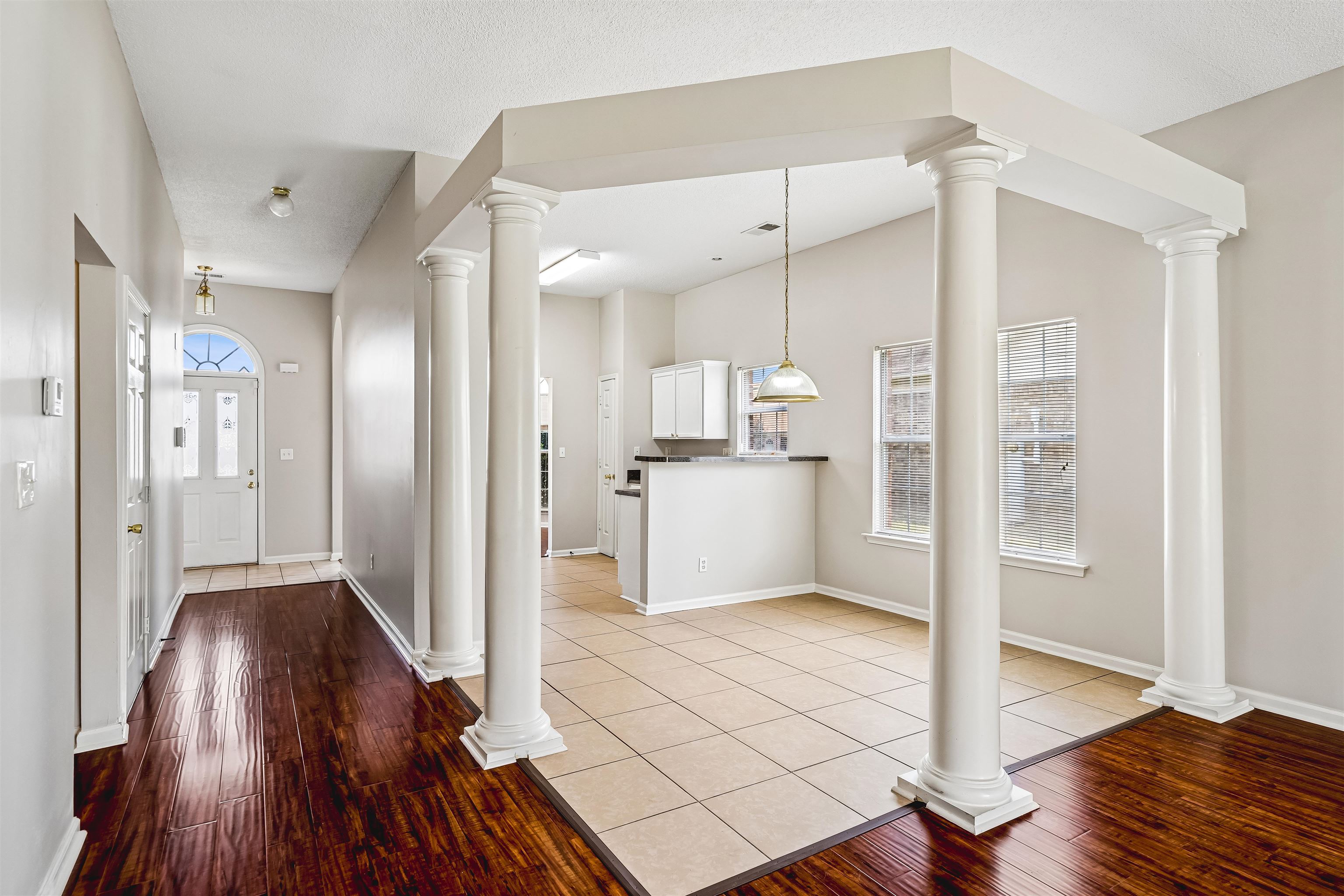4879 Ridge Walk Ln Property Photo 5