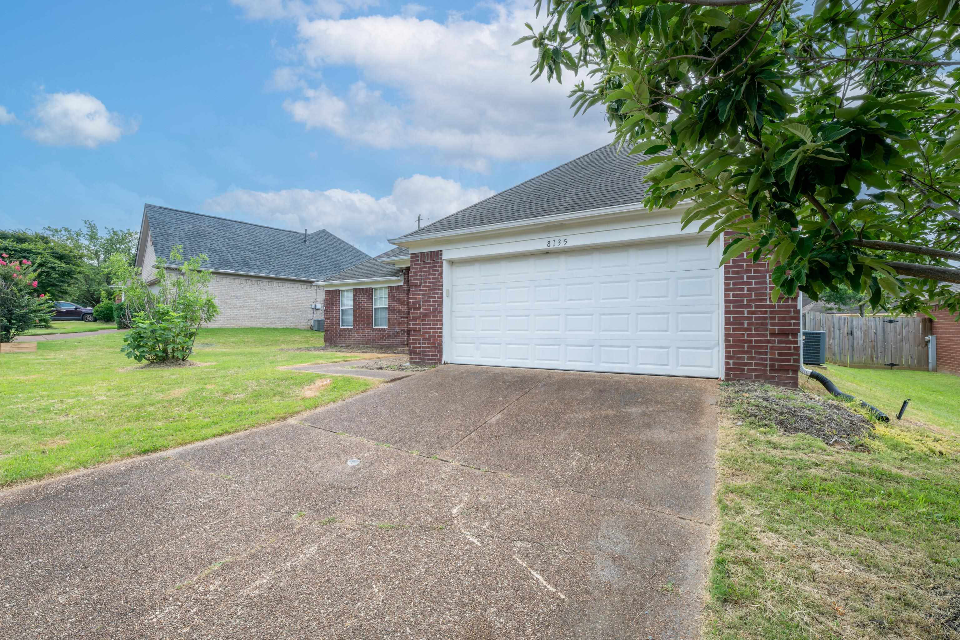 8135 Country Mill Cv Property Photo 3