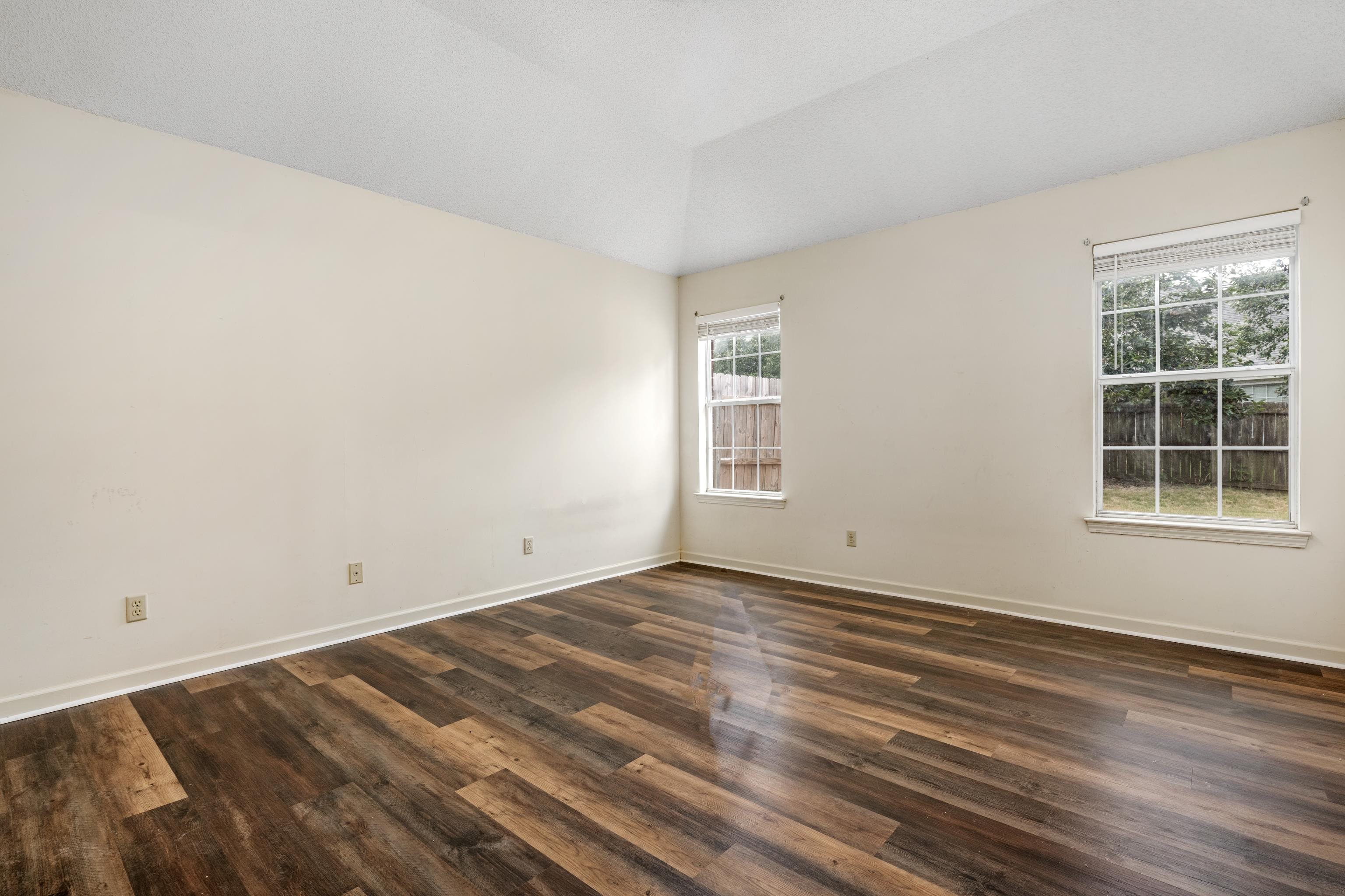 8135 Country Mill Cv Property Photo 12