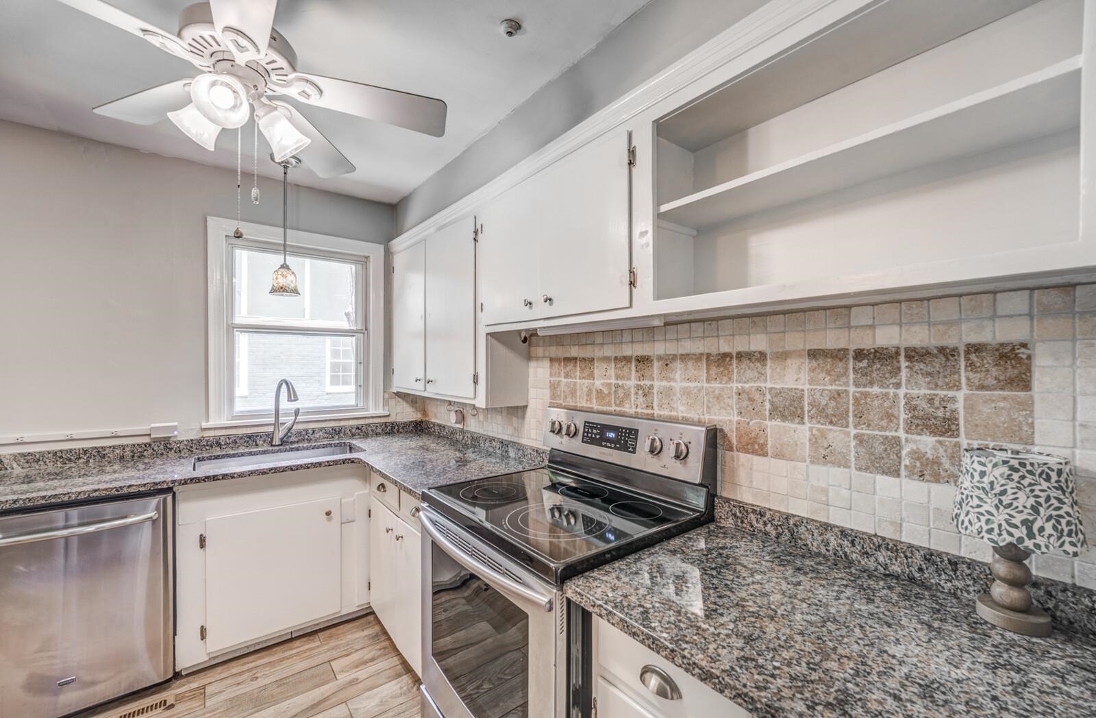 77 S Humes St Property Photo 7