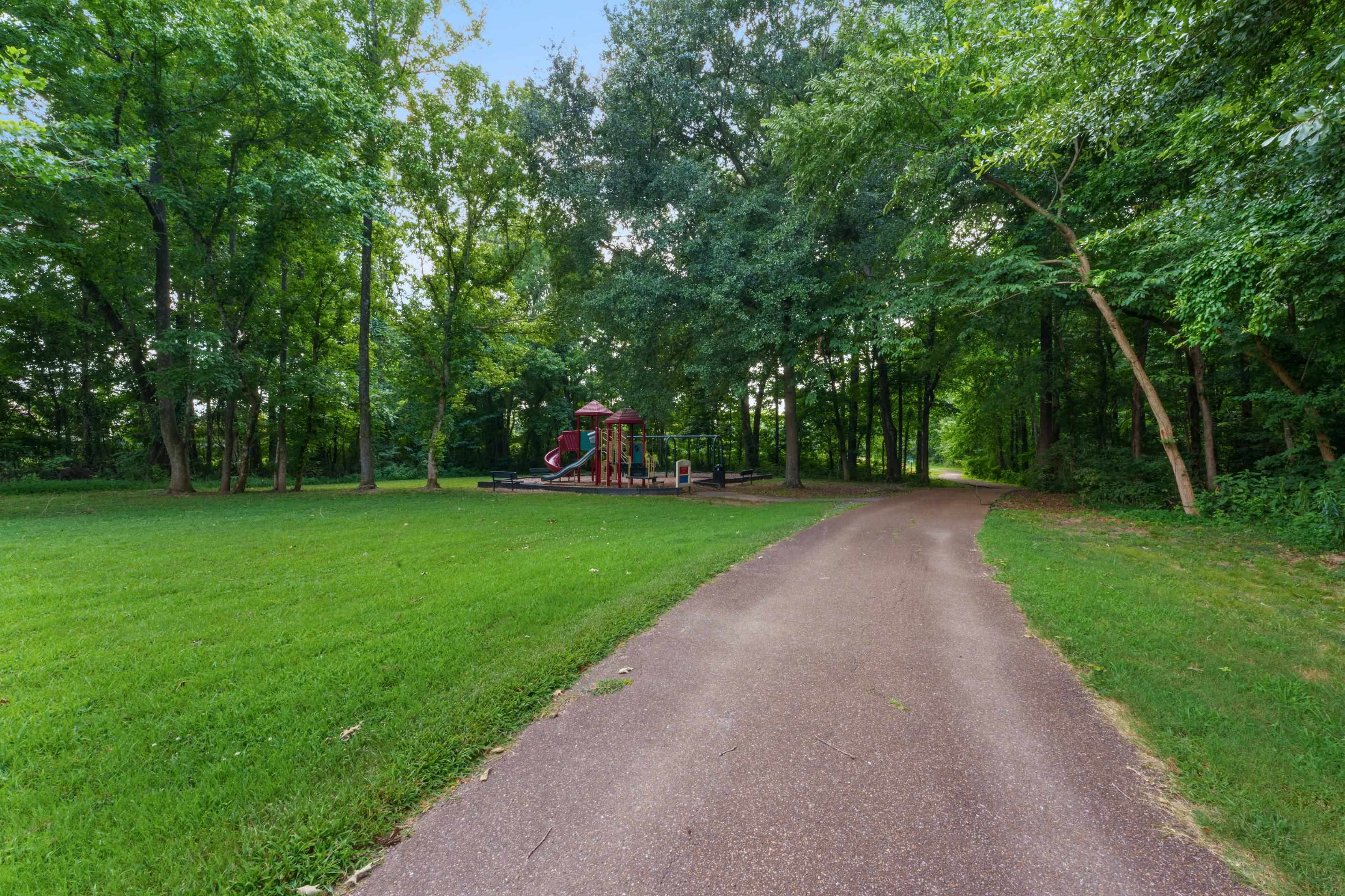 9445 Grove Trail Ln Property Photo 36