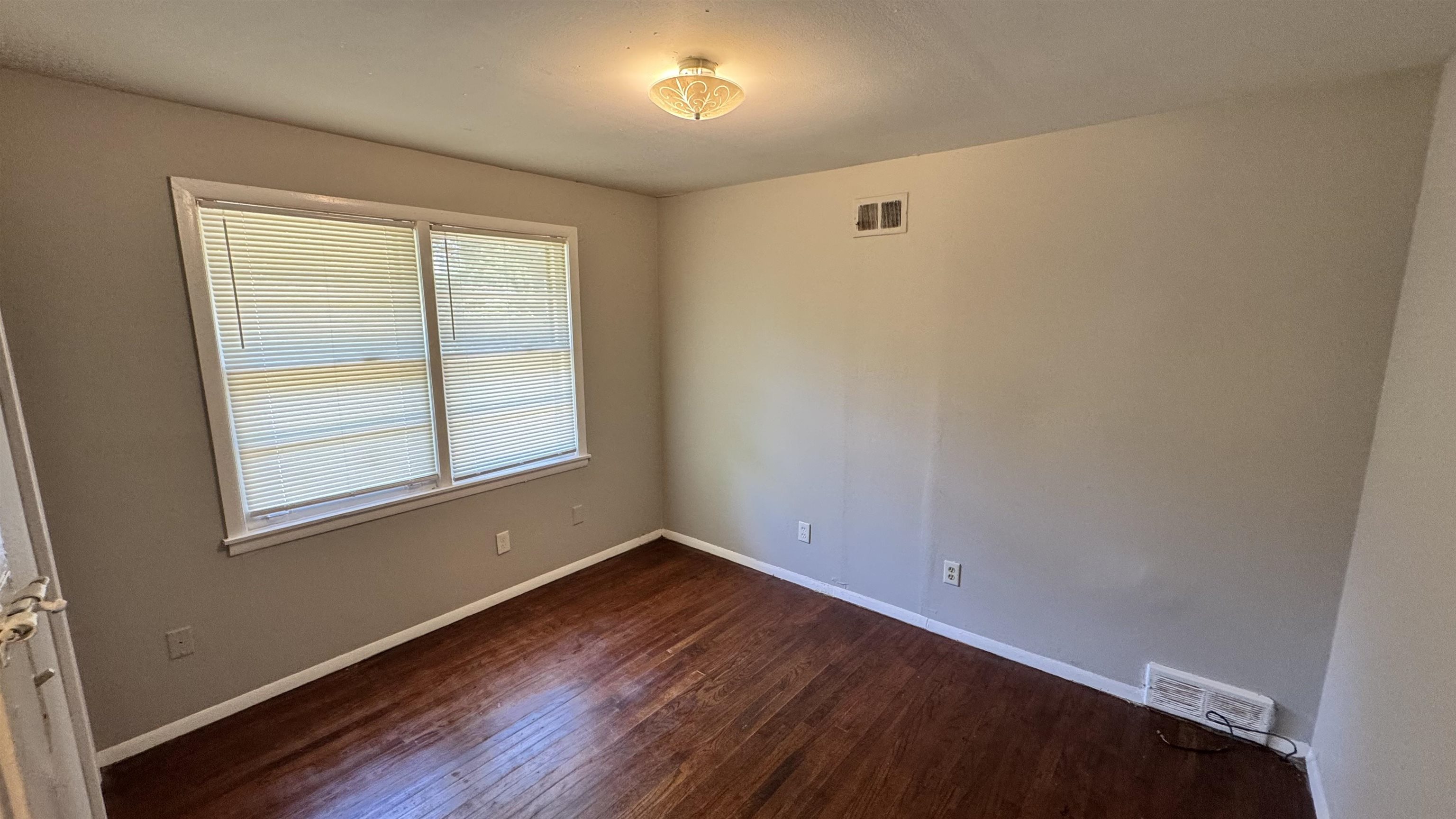 4956 Durbin Ave Property Photo 13
