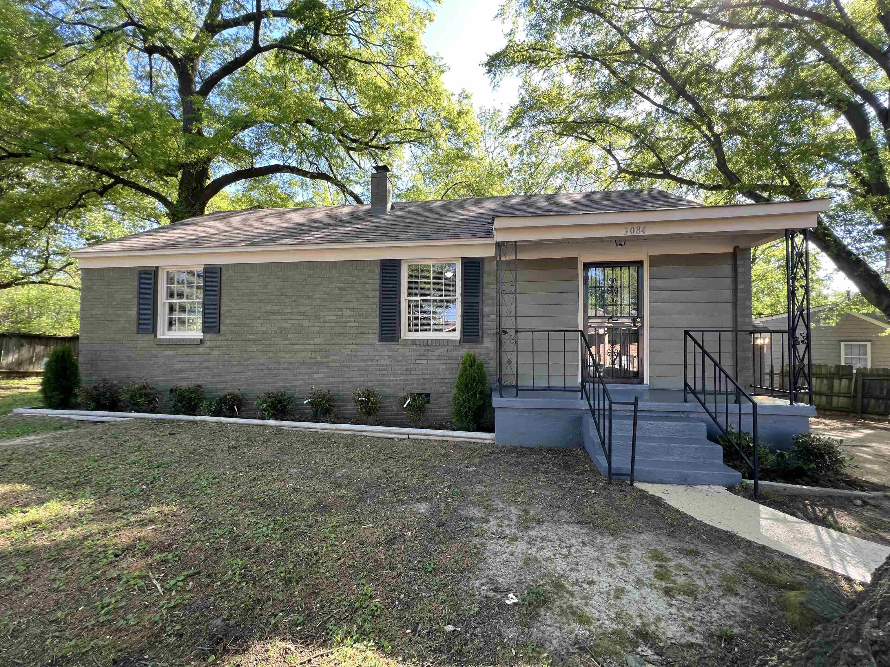 3084 St Charles Dr Property Photo 1
