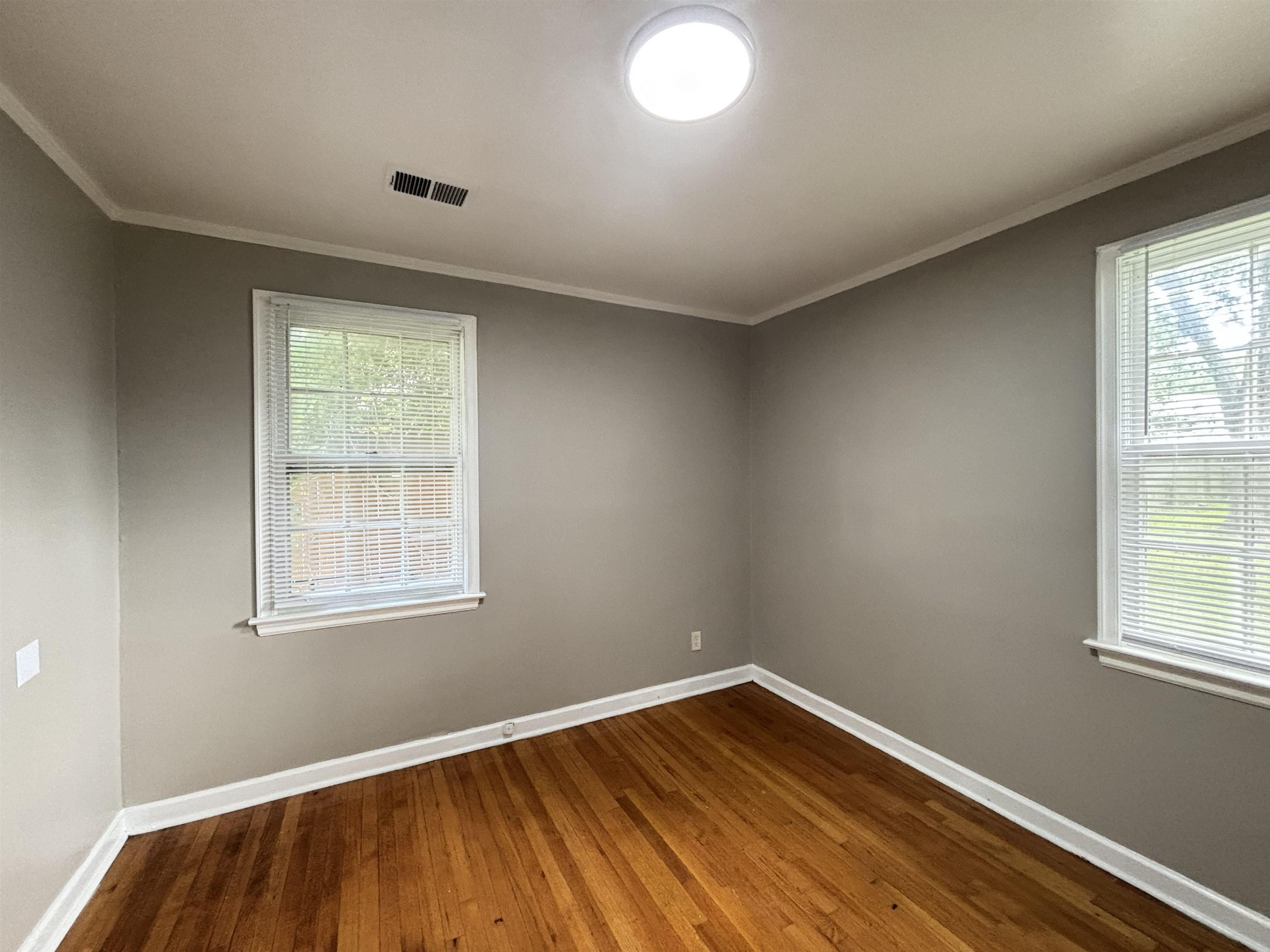 1065 Larry Ln Property Photo 10