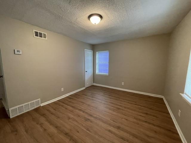 1008 S Willett St Property Photo 5
