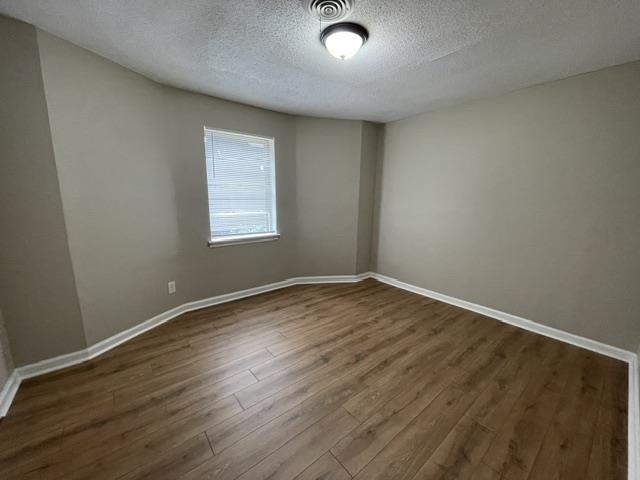 1008 S Willett St Property Photo 12